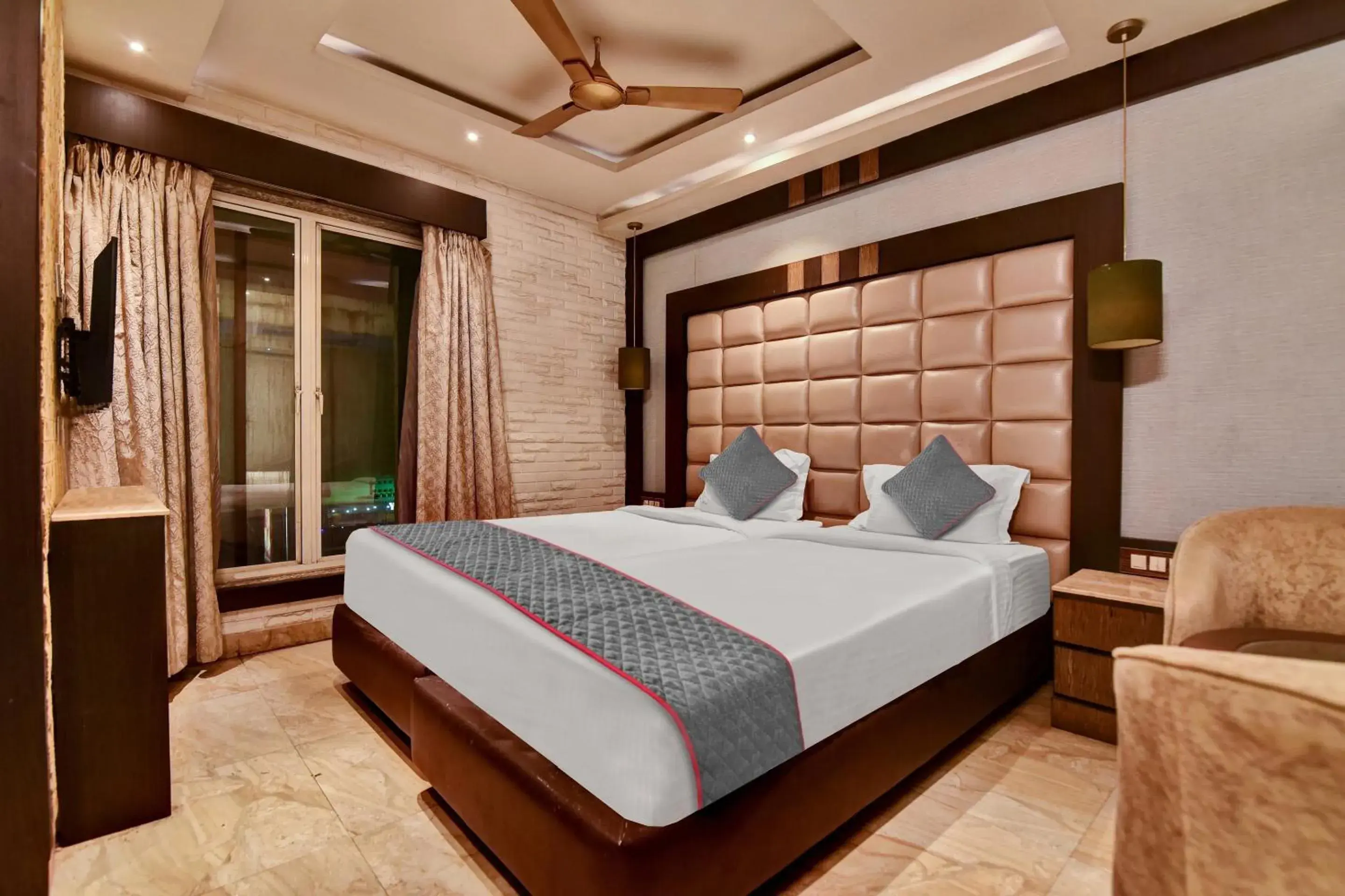 Bedroom in Hotel Acme Bedroom in Hotel Acme