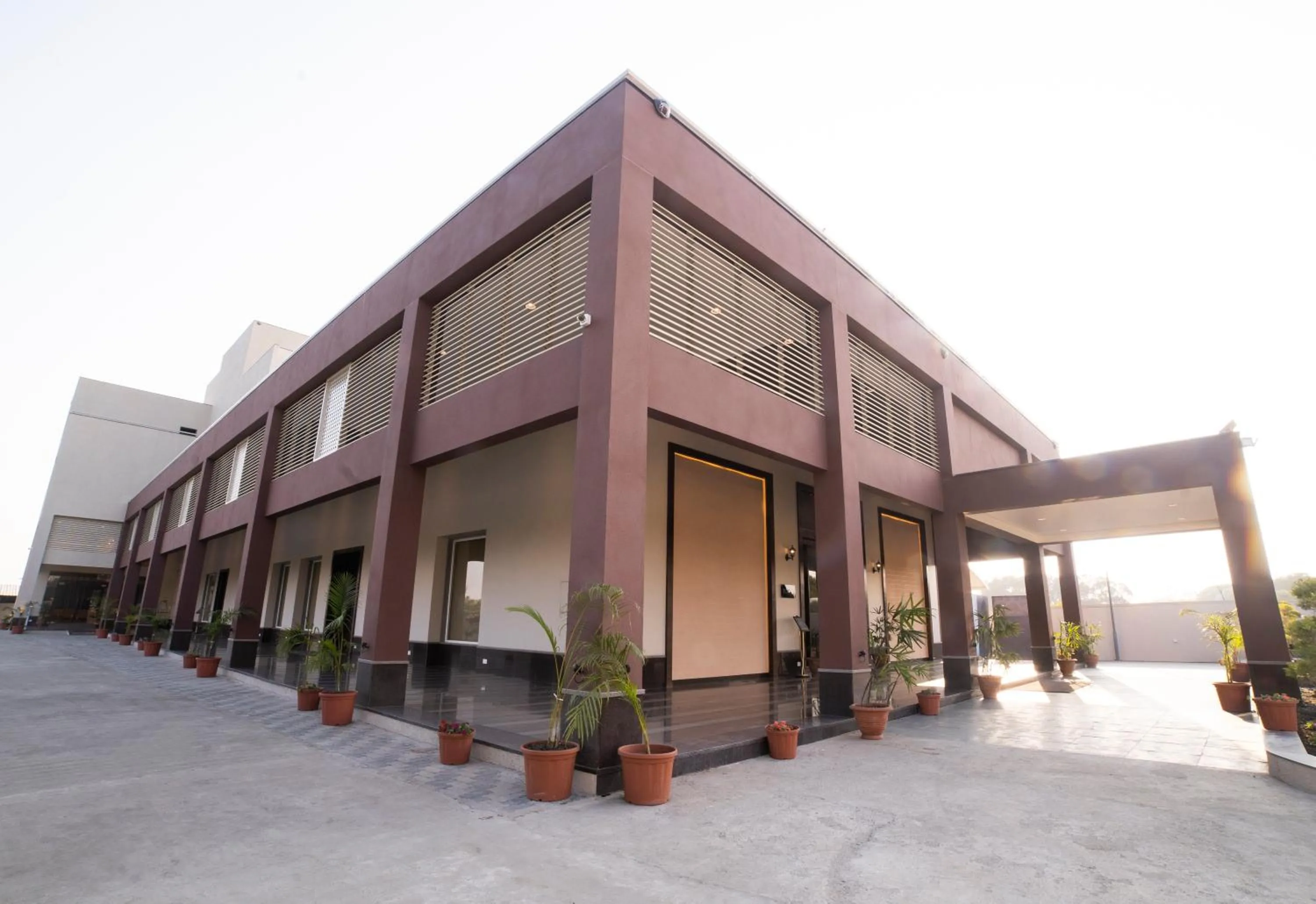 Property building in HOTEL RAJHANS ABHINANDAN