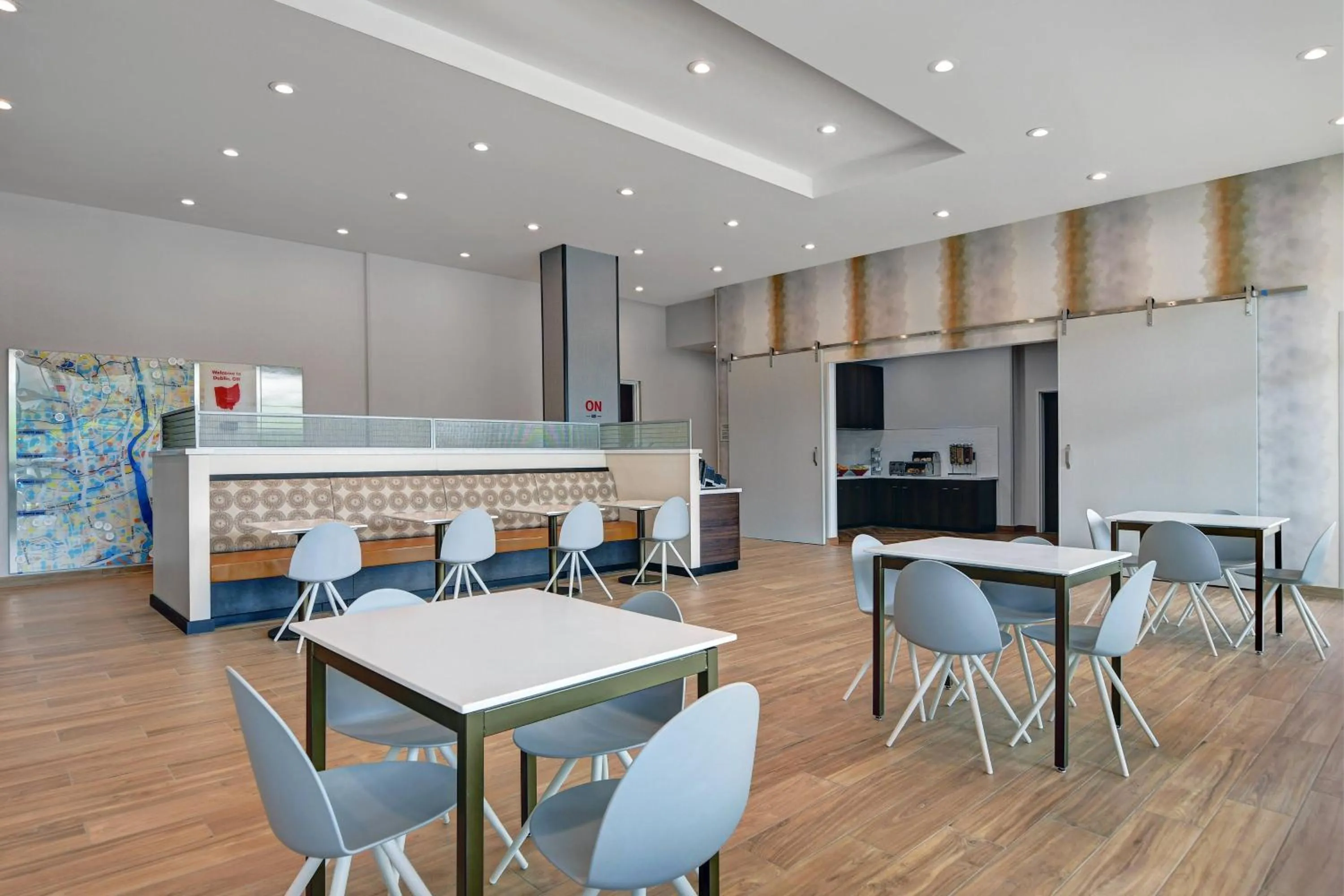 Breakfast in TownePlace Suites by Marriott Columbus Dublin