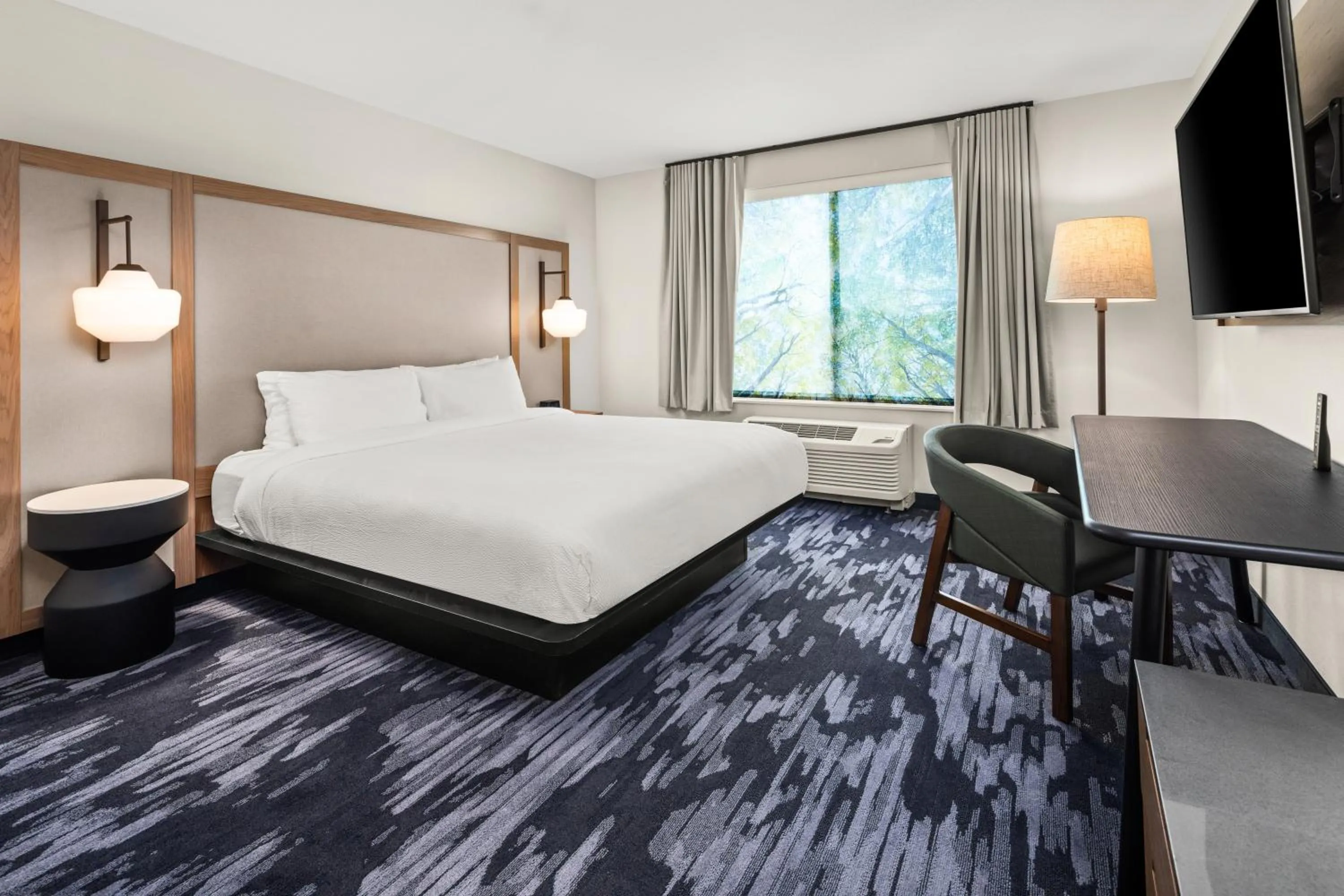 Bed in Fairfield by Marriott Inn & Suites Duluth