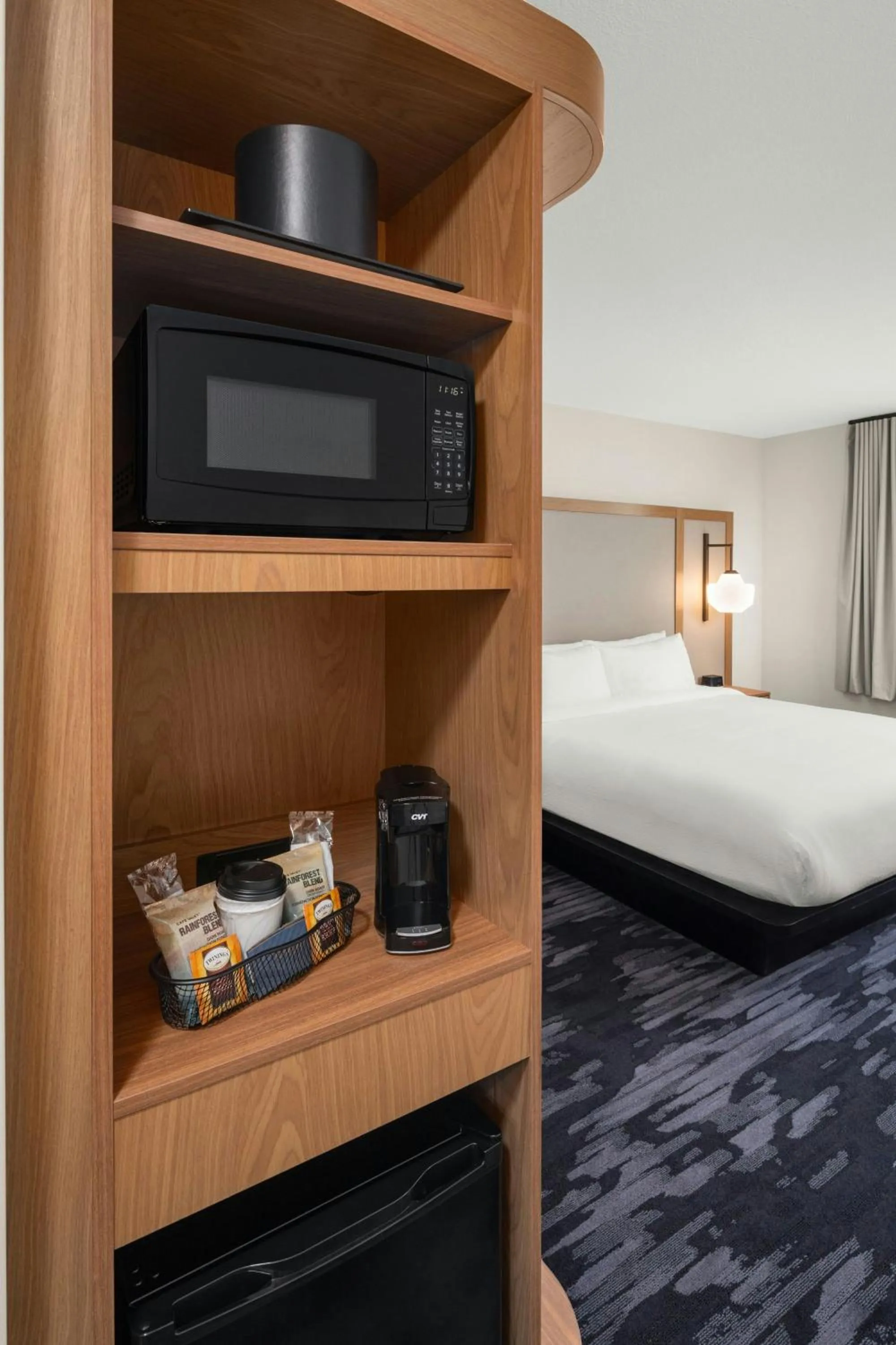 Photo of the whole room, Bed in Fairfield by Marriott Inn & Suites Duluth