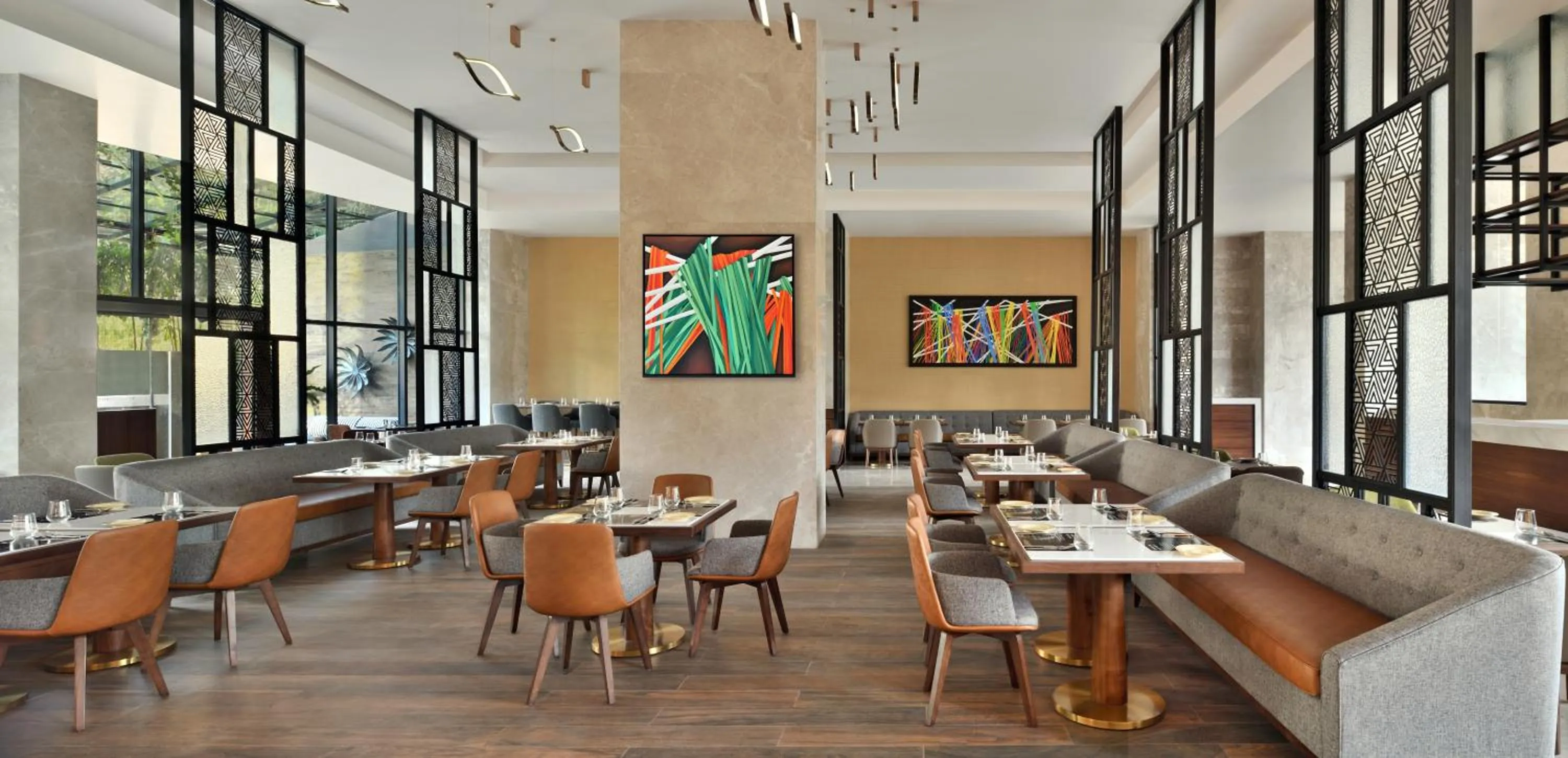 Restaurant/places to eat in Courtyard by Marriott Nashik