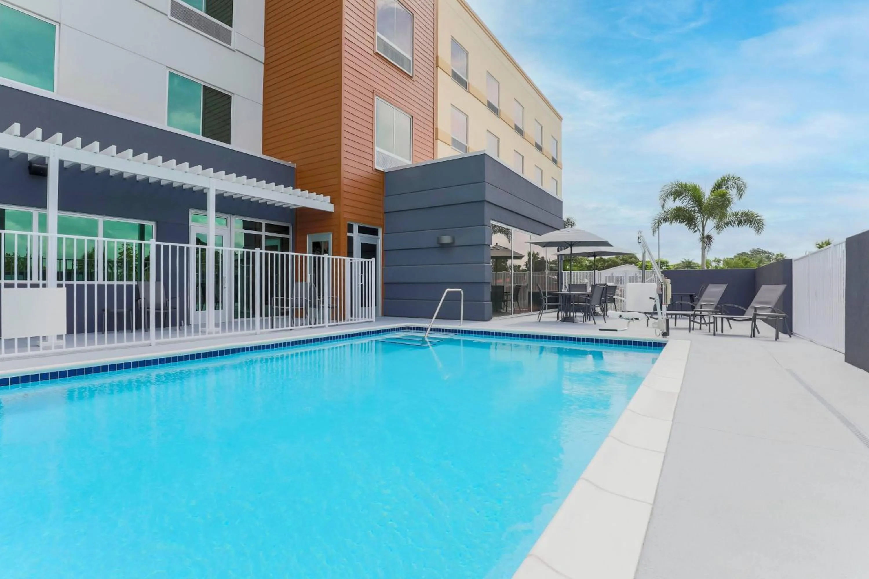 Swimming pool in Fairfield by Marriott Inn & Suites Cape Coral North Fort Myers