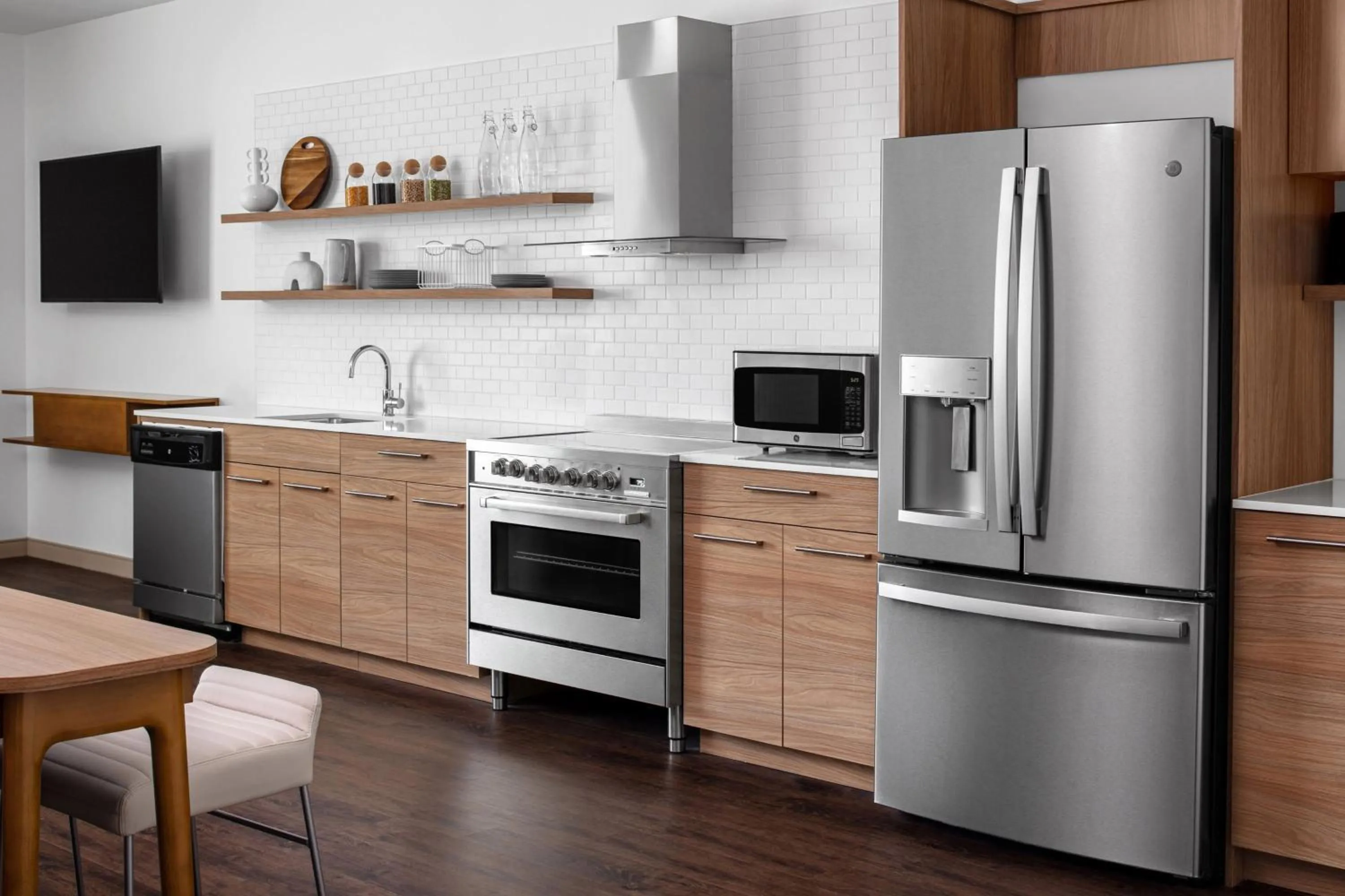 Kitchen or kitchenette in Element Tampa Midtown