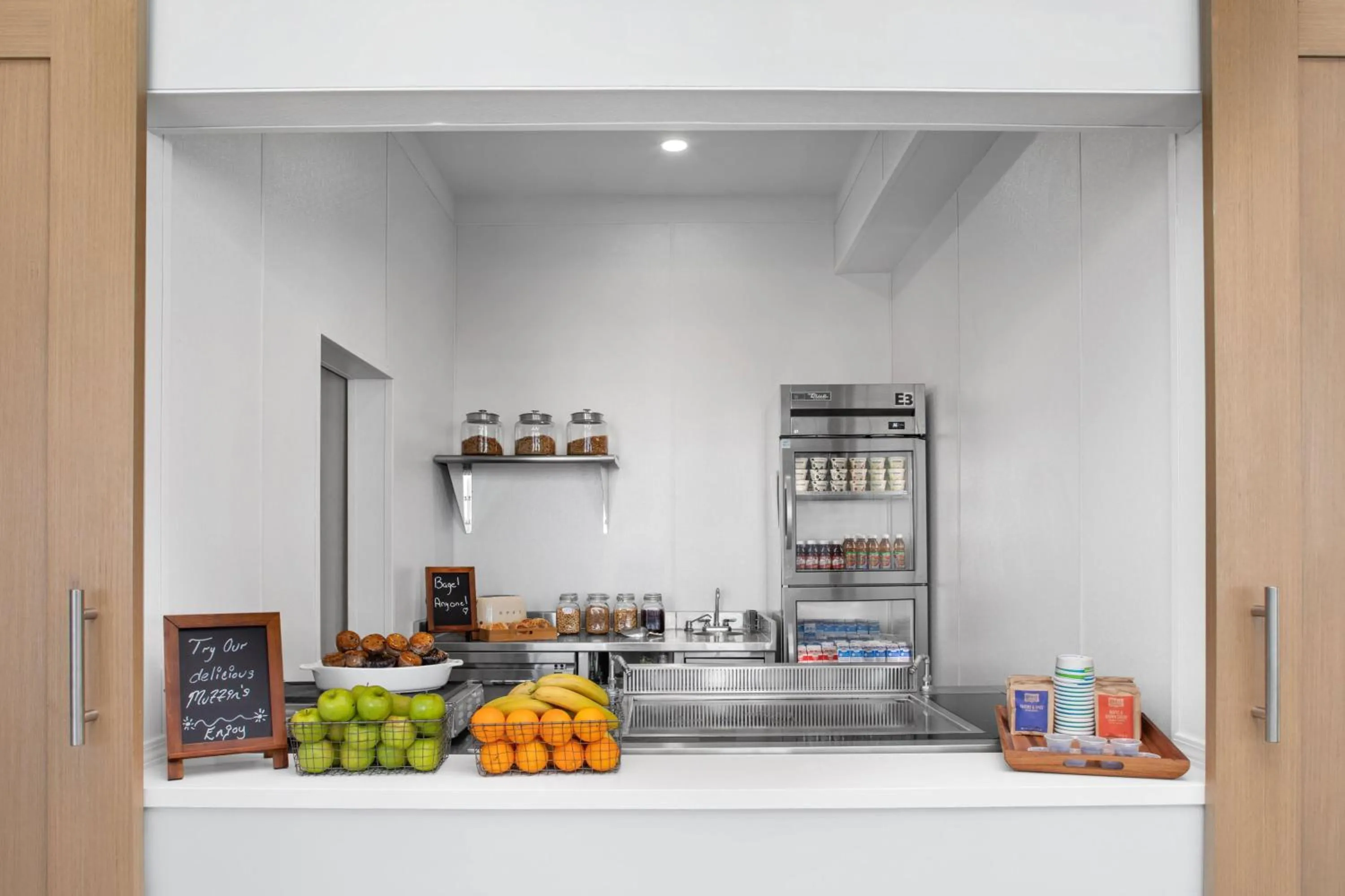 Breakfast in Element Tampa Midtown