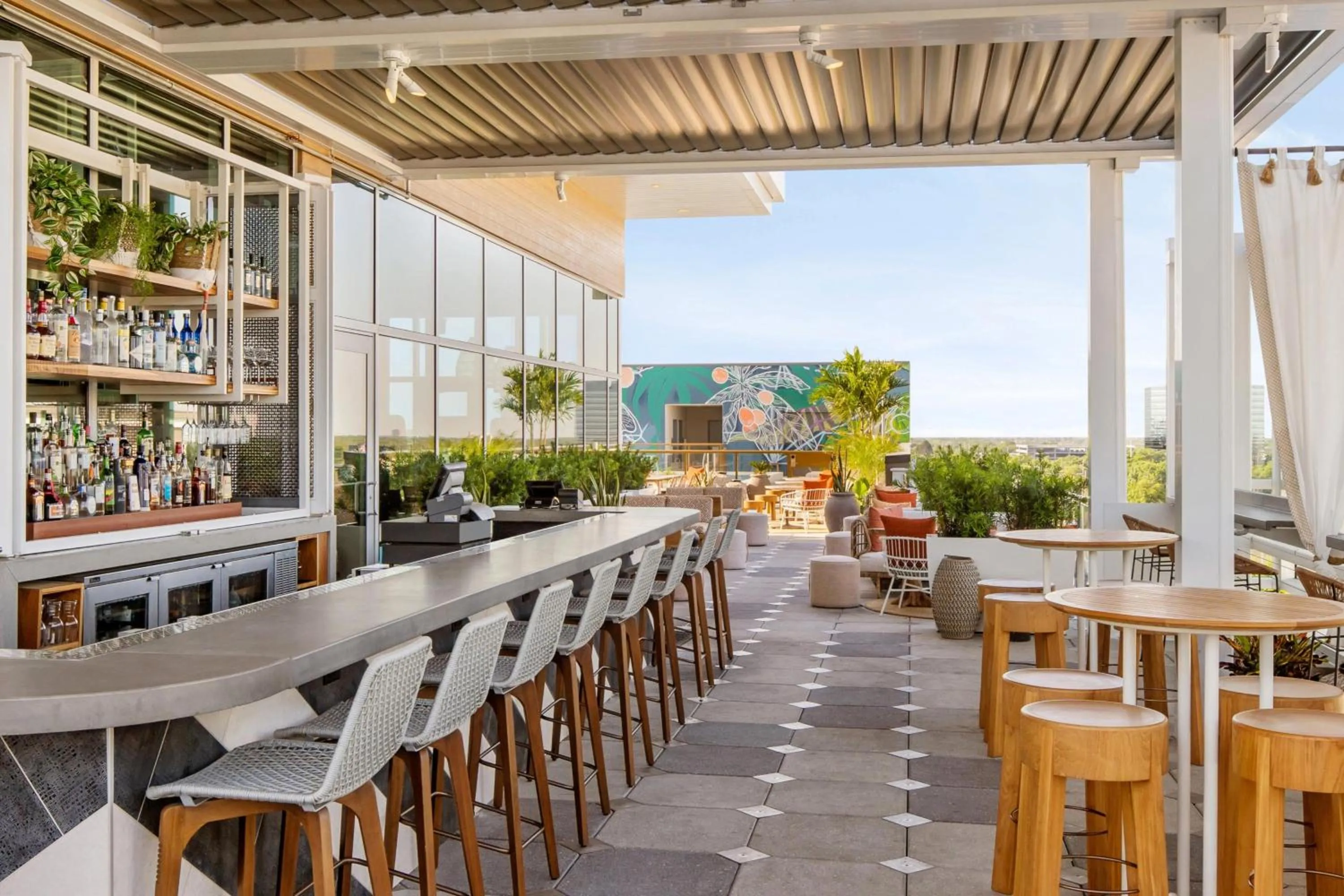 Lounge or bar in Element Tampa Midtown