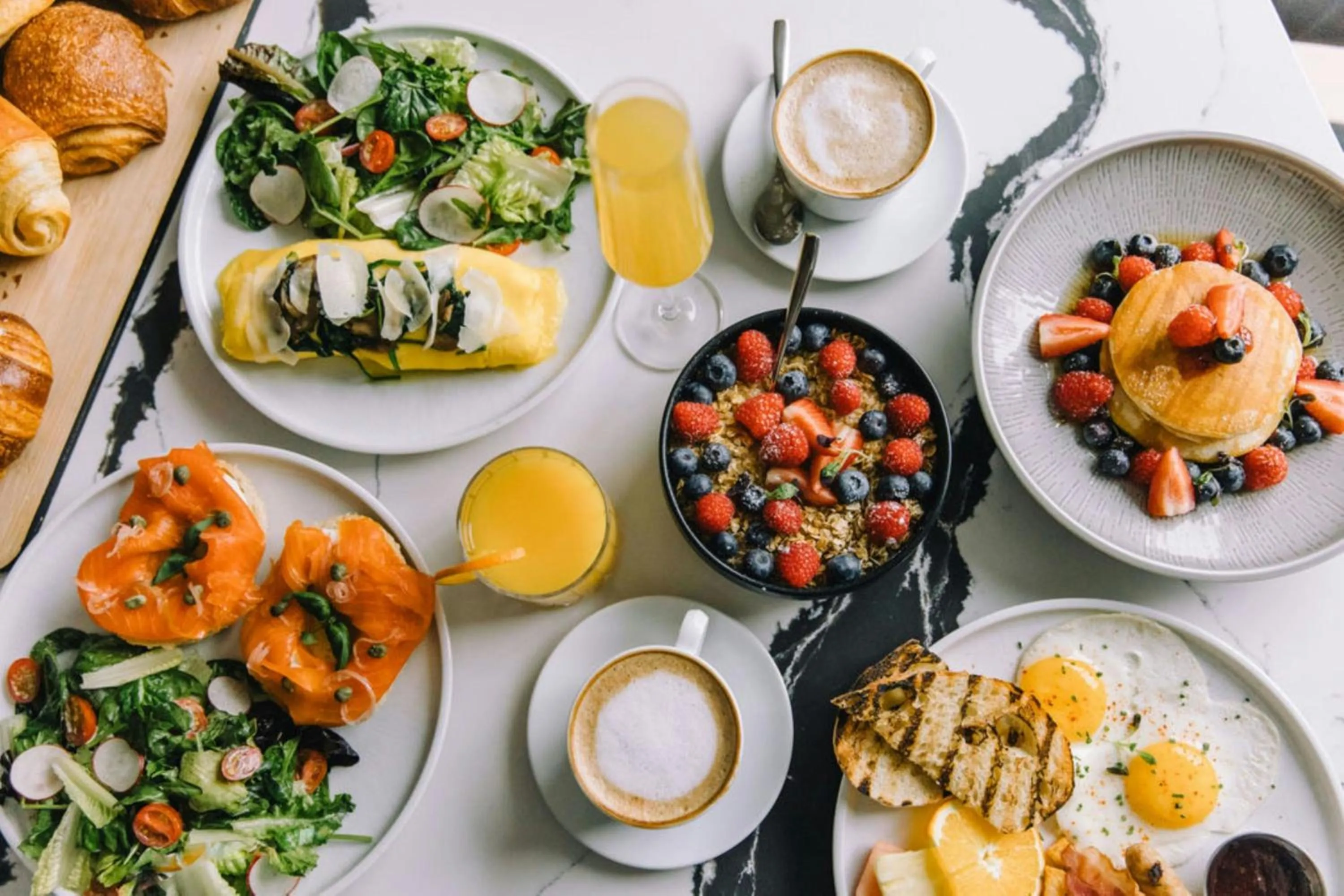 Breakfast in Humaniti Hotel Montreal, Autograph Collection