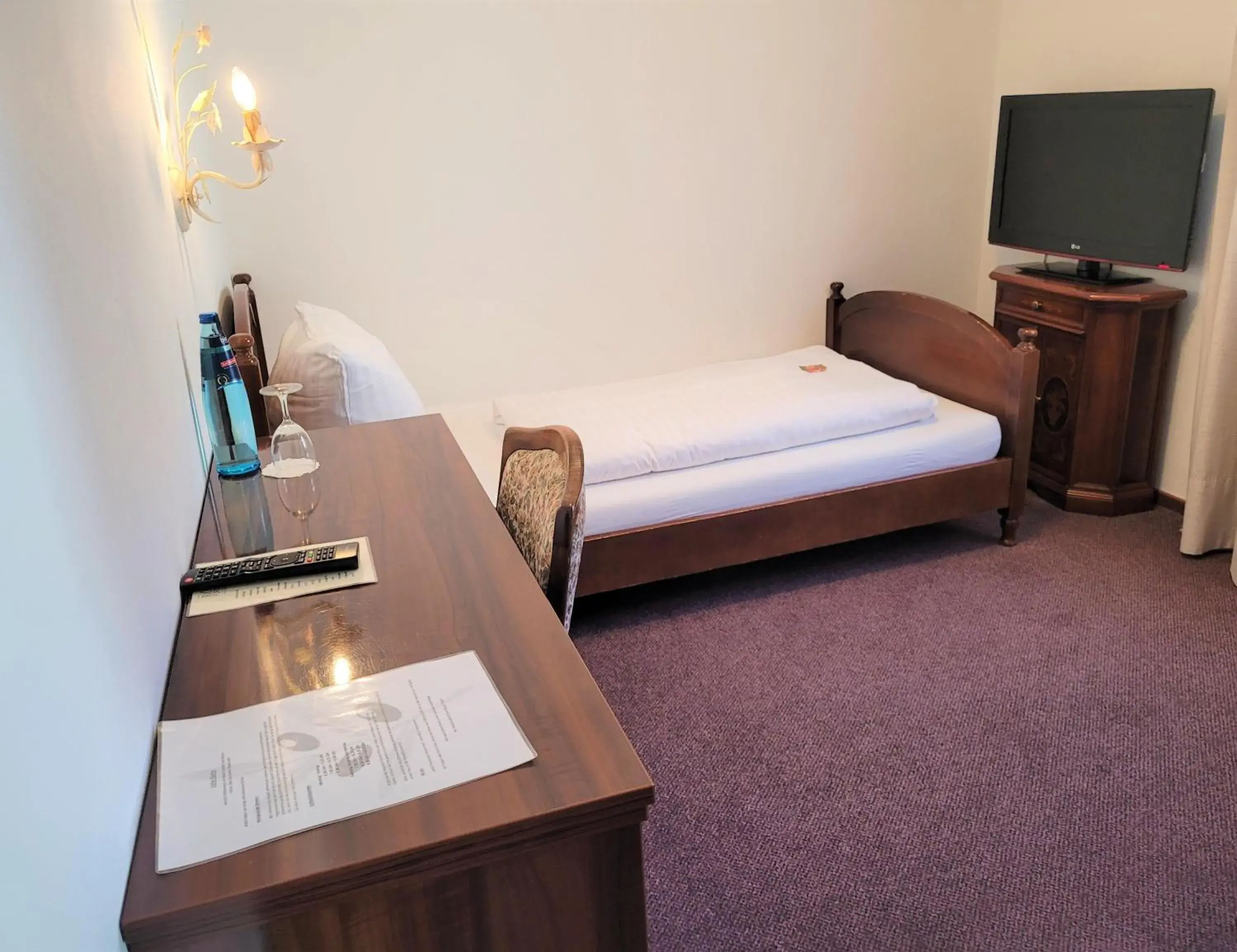 Single Room in Hotel Rössle Single Room in Hotel Rössle