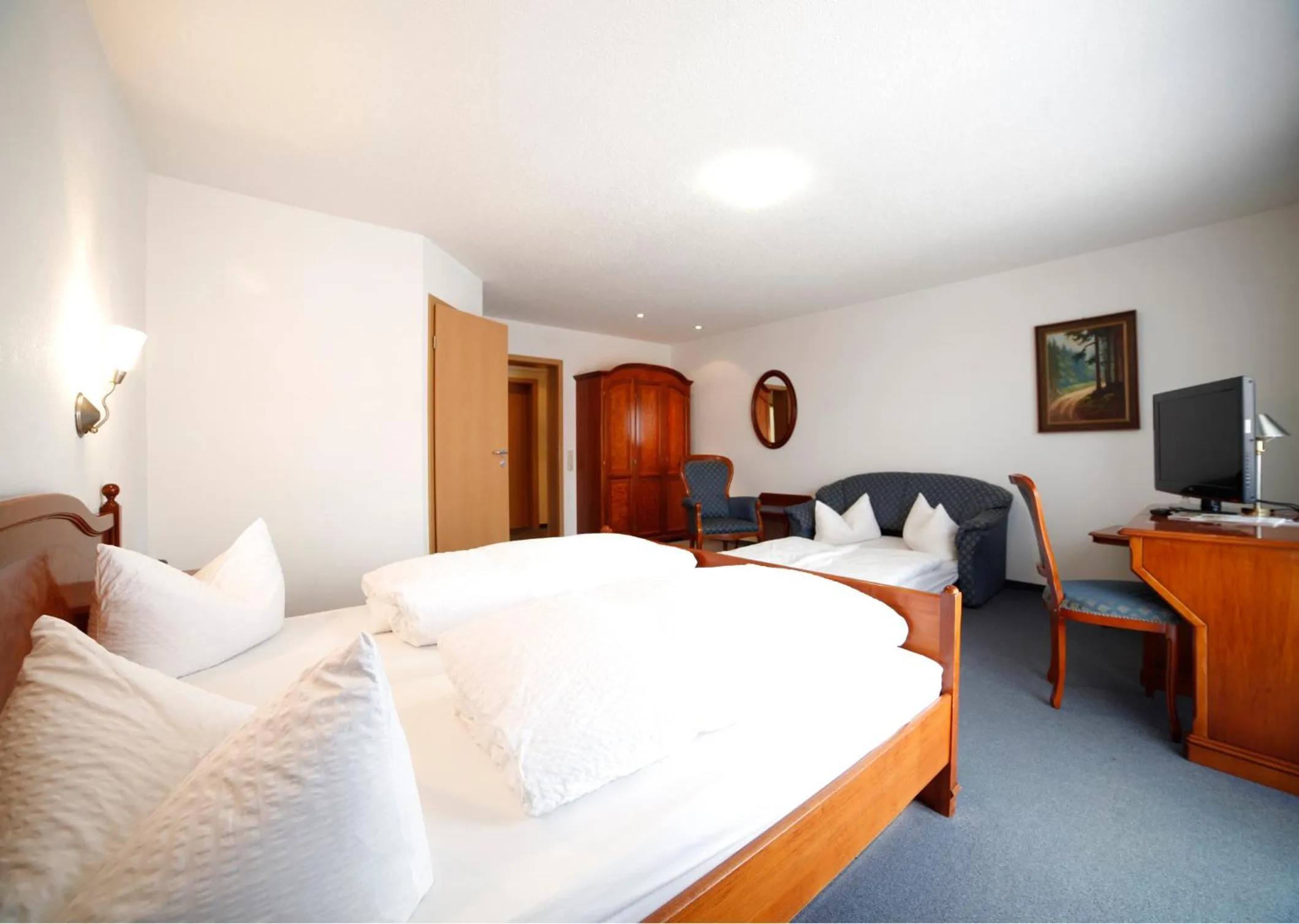 Photo of the whole room, Bed in Hotel Rössle