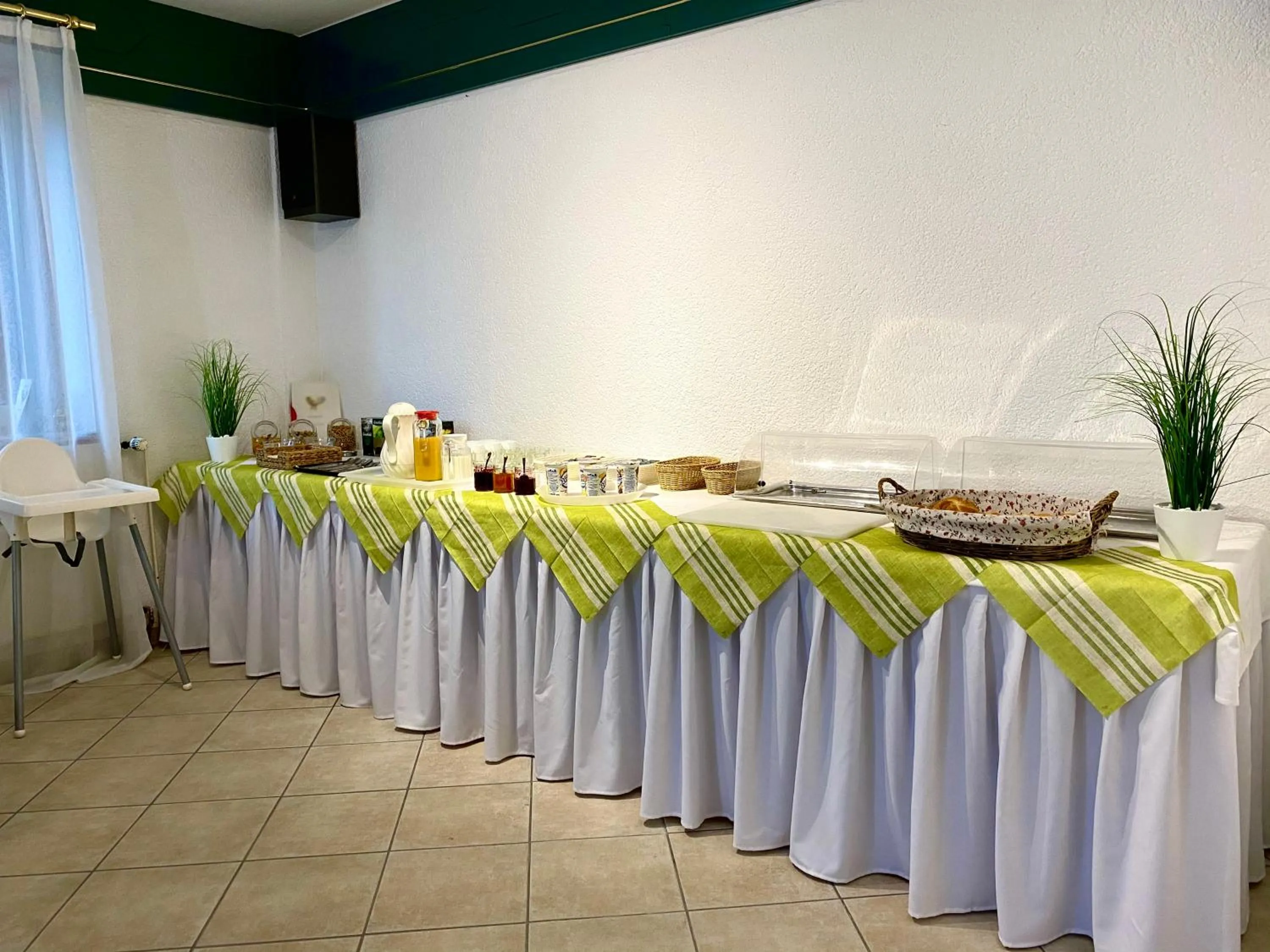 Food and drinks in Hotel zum Hahn