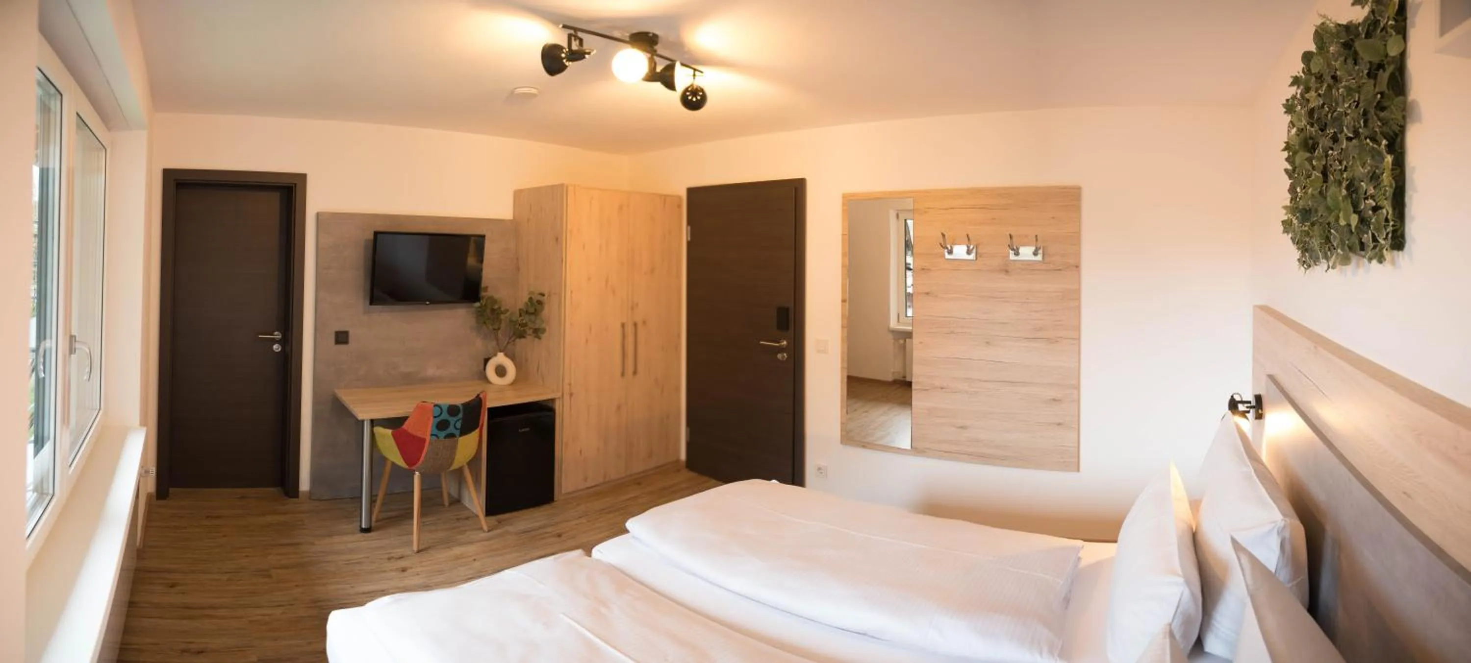 Photo of the whole room, Bed in Hotel verWeiler