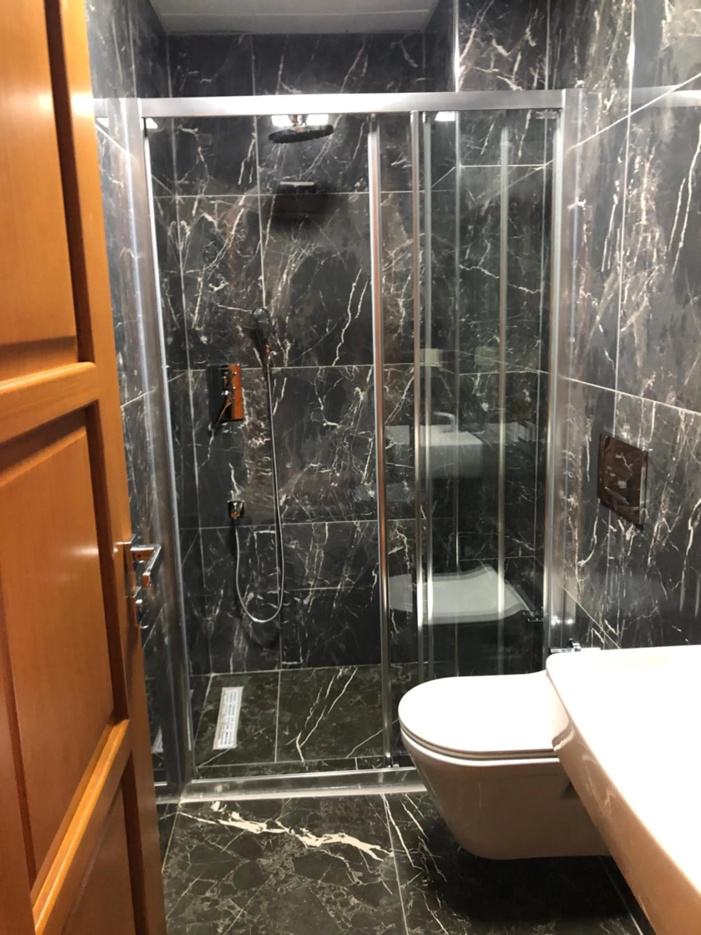 Shower in Pege Hotel