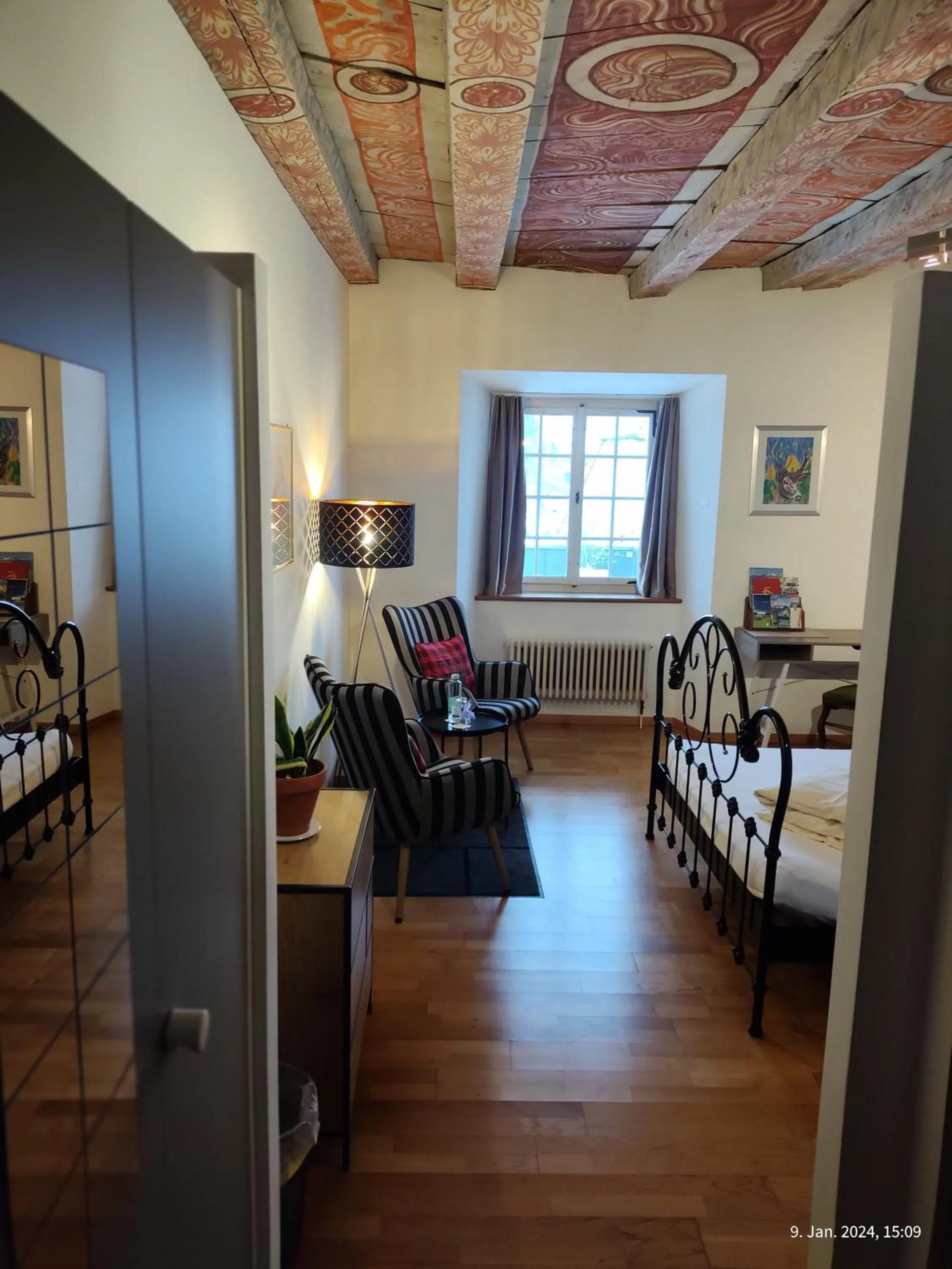 Bed in Gasthaus "Hotel Hirschen"