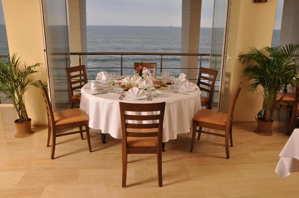 Restaurant/places to eat in İğneada Resort Hotel & SPA