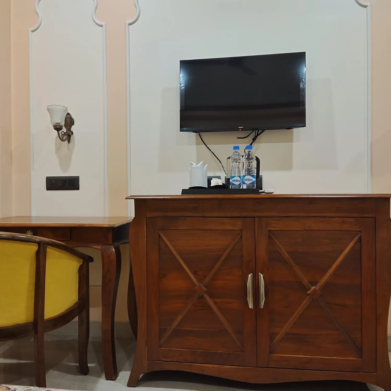 TV and multimedia in The Taj Vista Agra -walking distance to Taj Mahal