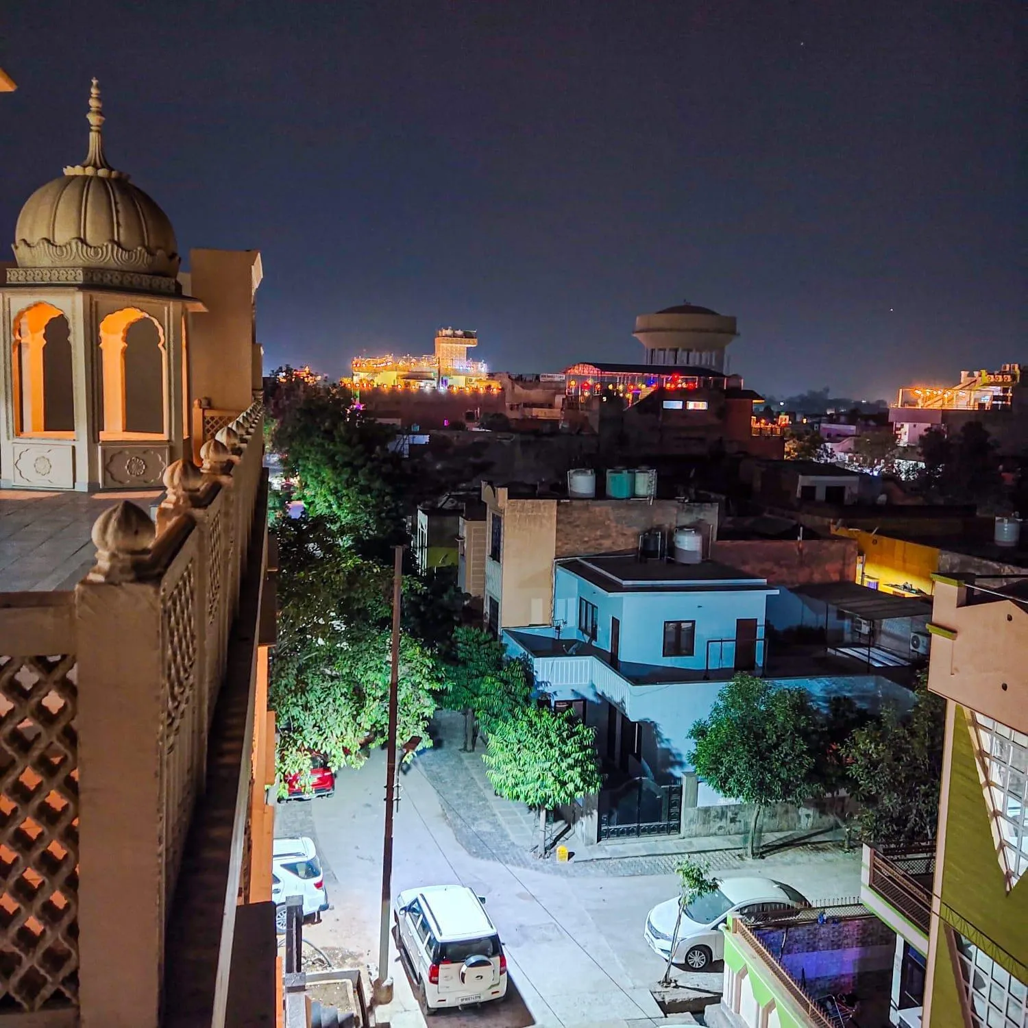 Property building in The Taj Vista Agra -walking distance to Taj Mahal