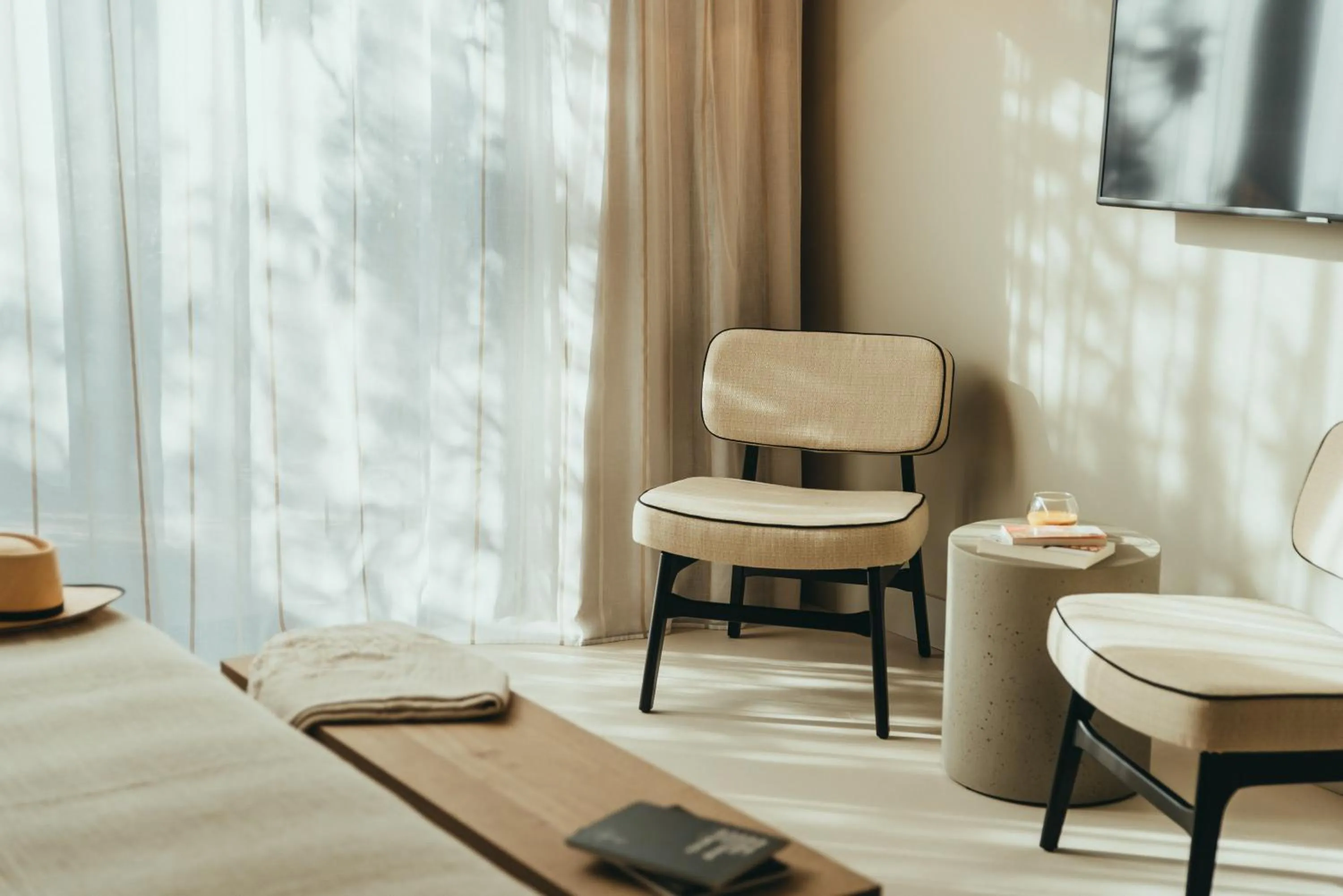 Seating area, Bed in Maslina Resort