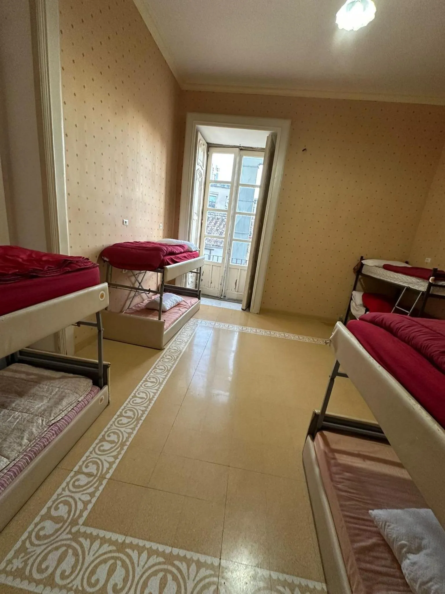 Bed in Salerno Experience Hostel