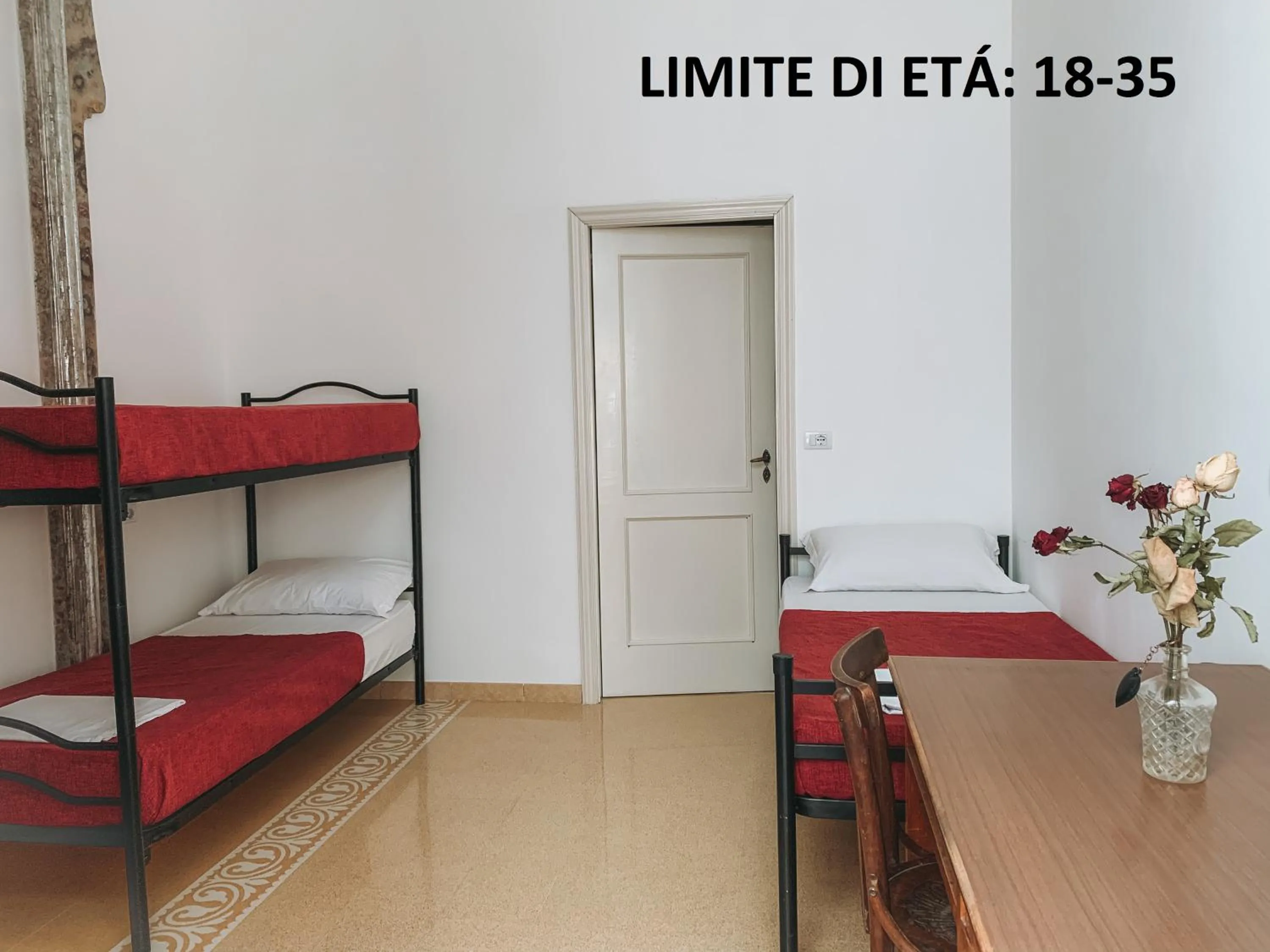 Bed in Salerno Experience Hostel