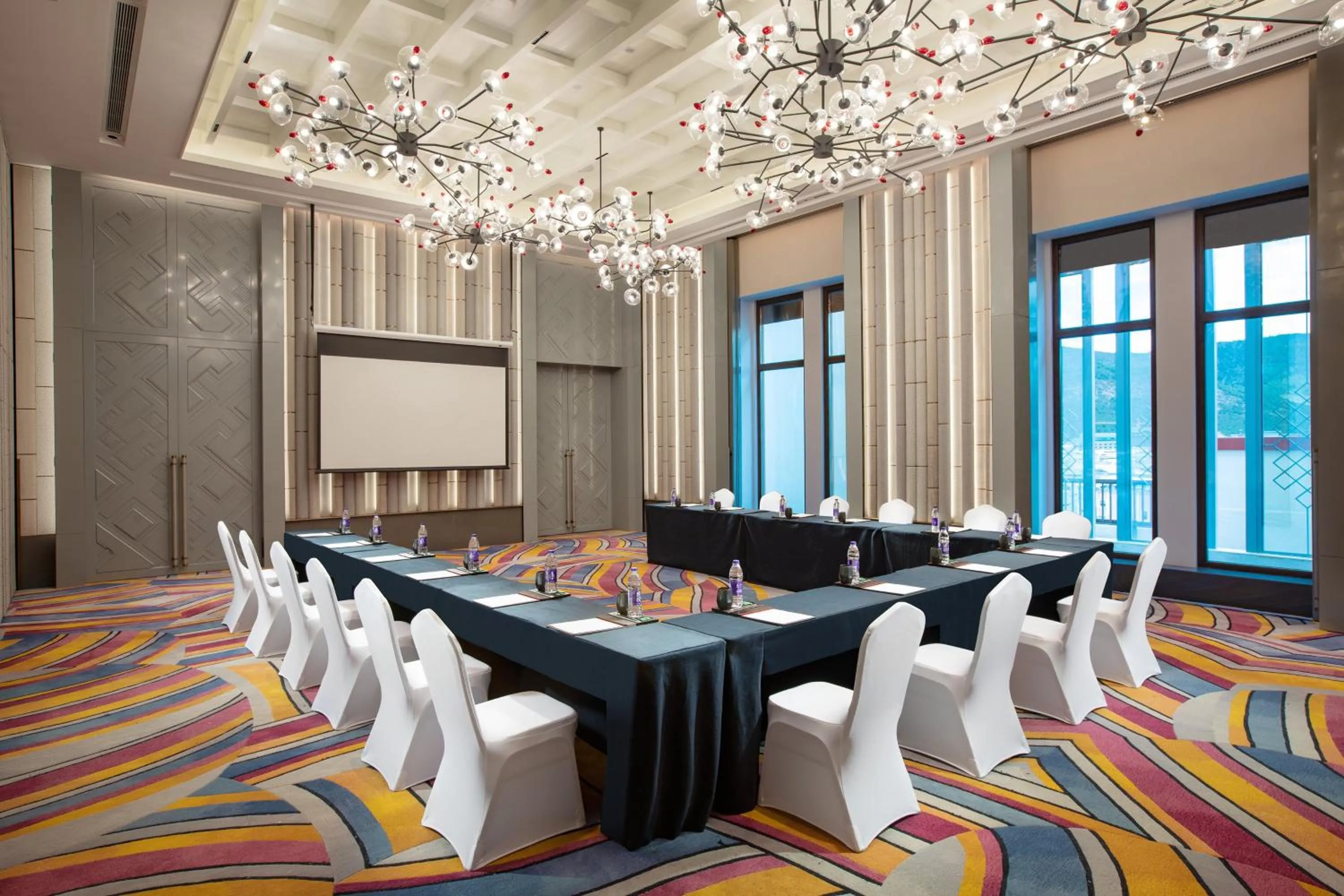 Meeting/conference room in Hotel Indigo Diqing Moonlight City by IHG