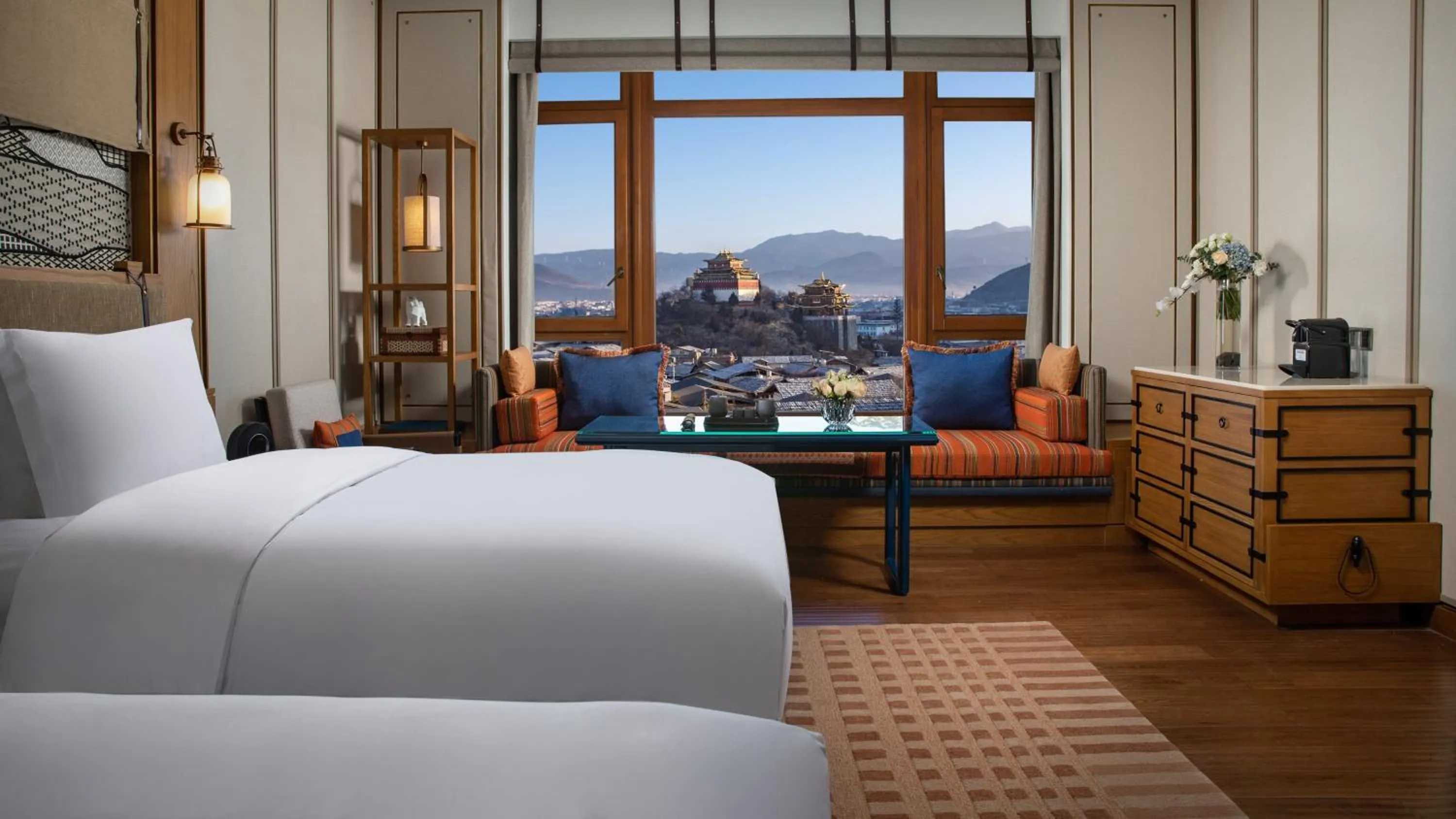 Photo of the whole room, Bed in Hotel Indigo Diqing Moonlight City by IHG