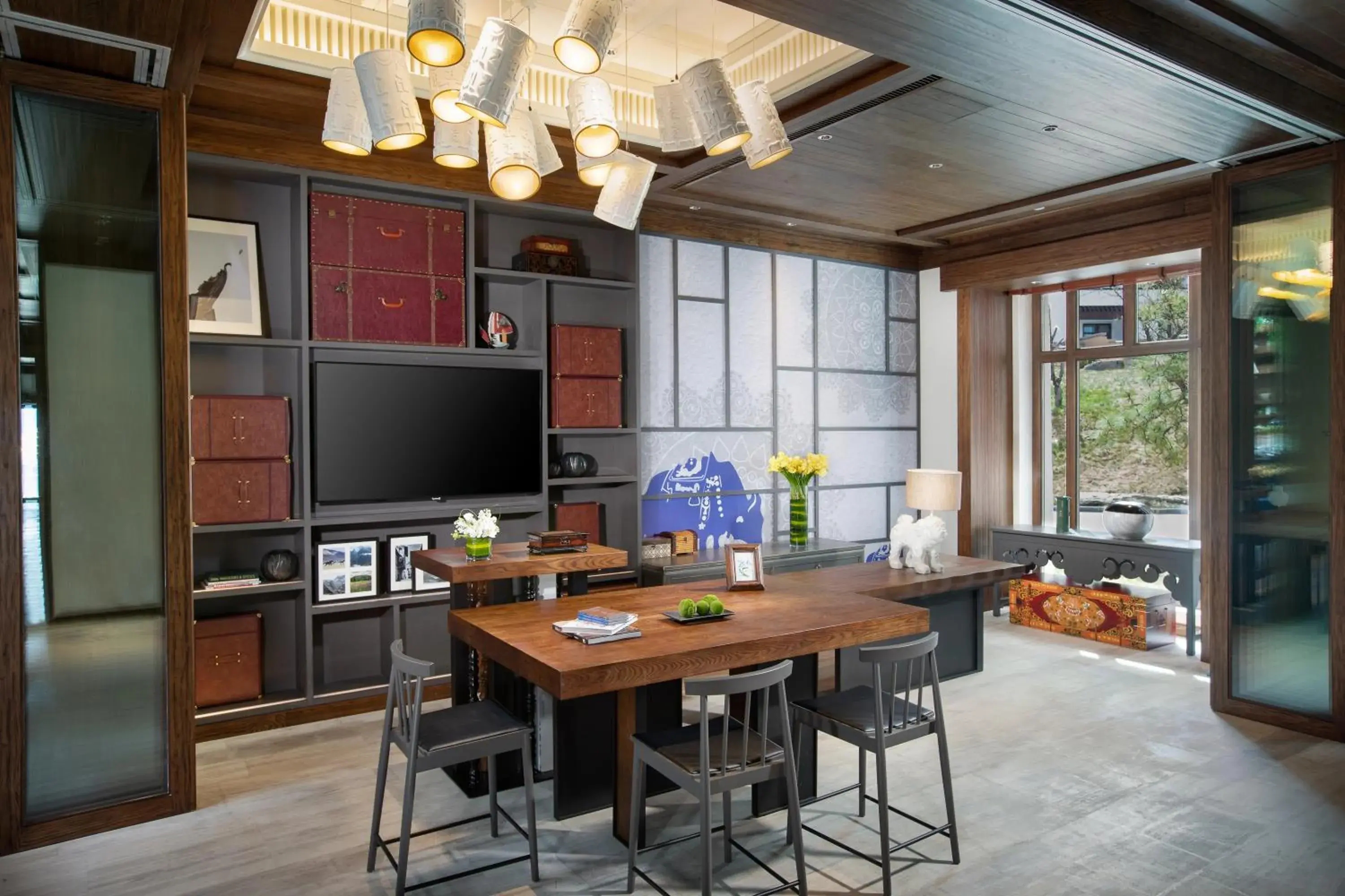 Lounge or bar in Hotel Indigo Diqing Moonlight City by IHG Lounge or bar in Hotel Indigo Diqing Moonlight City by IHG