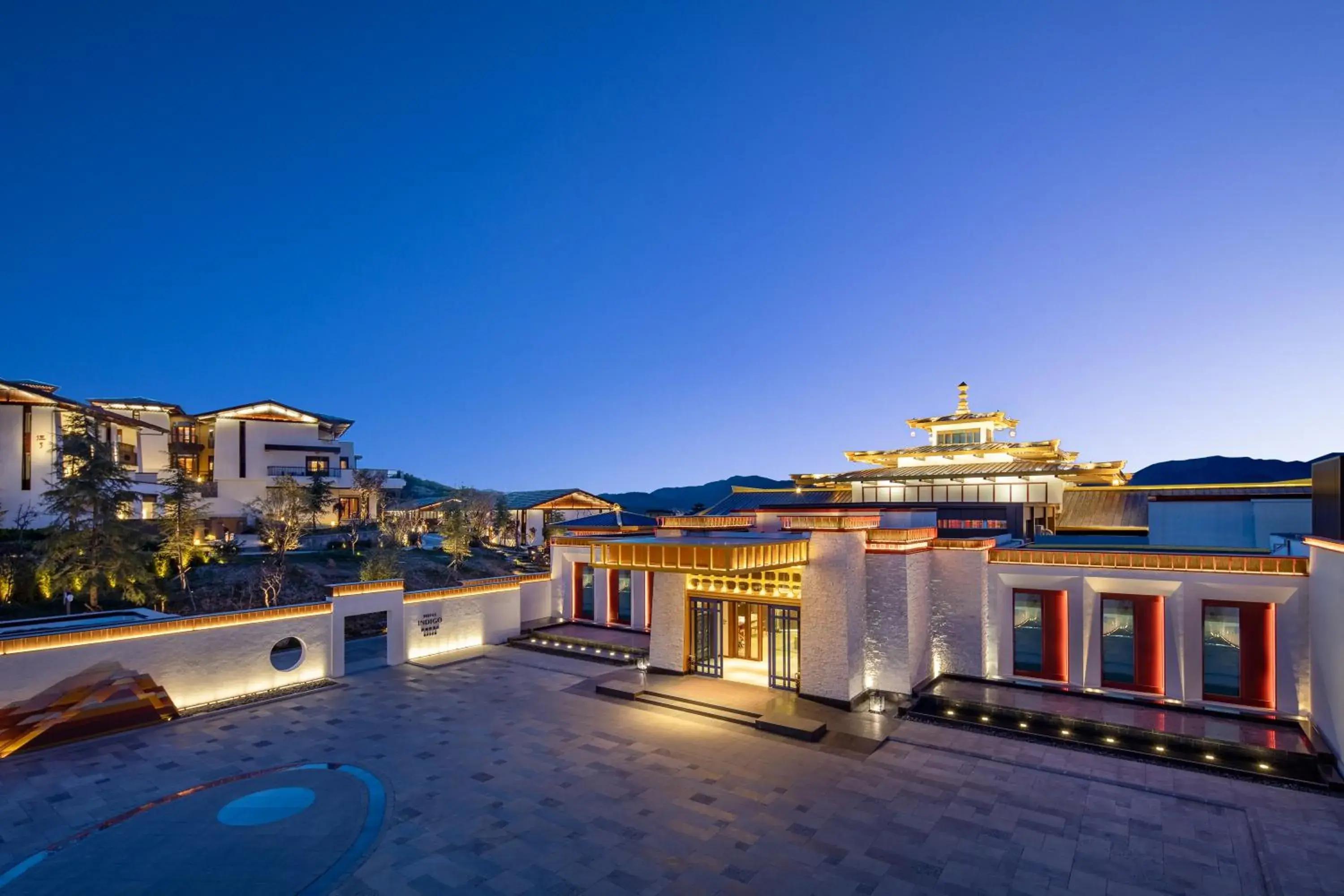 Property building in Hotel Indigo Diqing Moonlight City by IHG Property building in Hotel Indigo Diqing Moonlight City by IHG