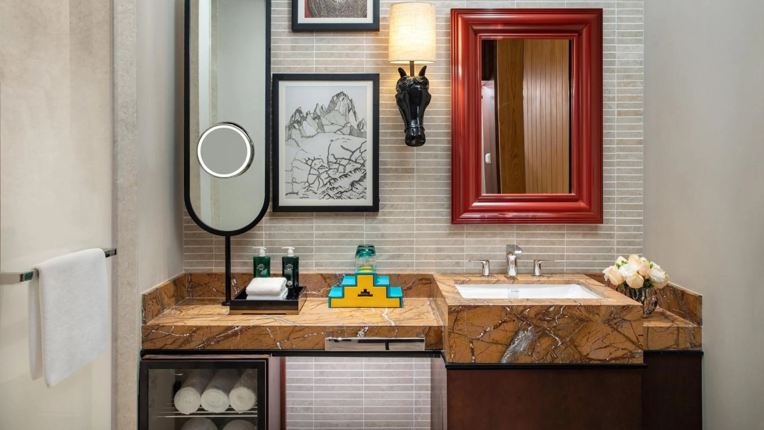 Bathroom in Hotel Indigo Diqing Moonlight City by IHG