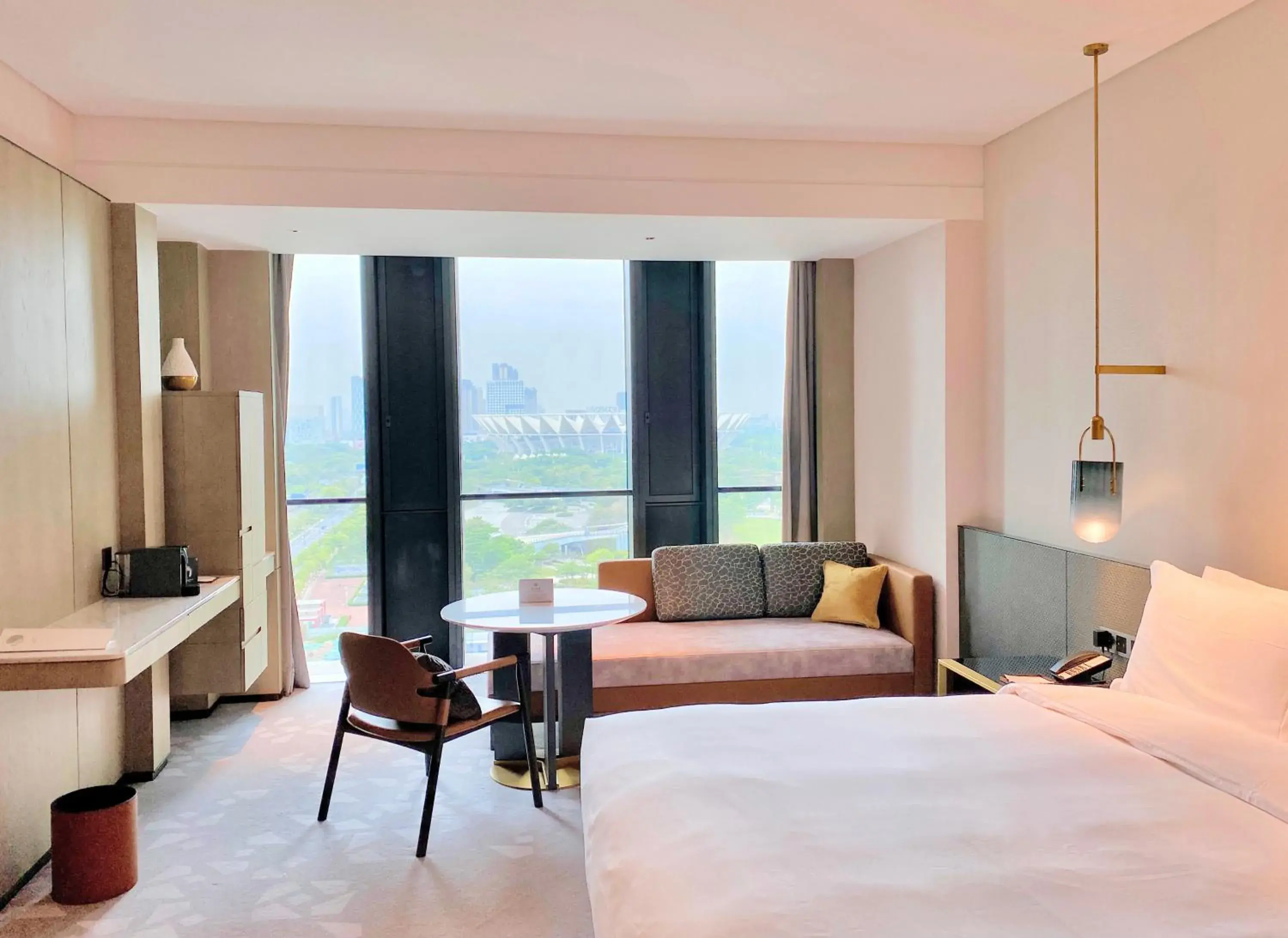 Photo of the whole room, Bed in InterContinental Foshan DongPing Photo of the whole room, Bed in InterContinental Foshan DongPing