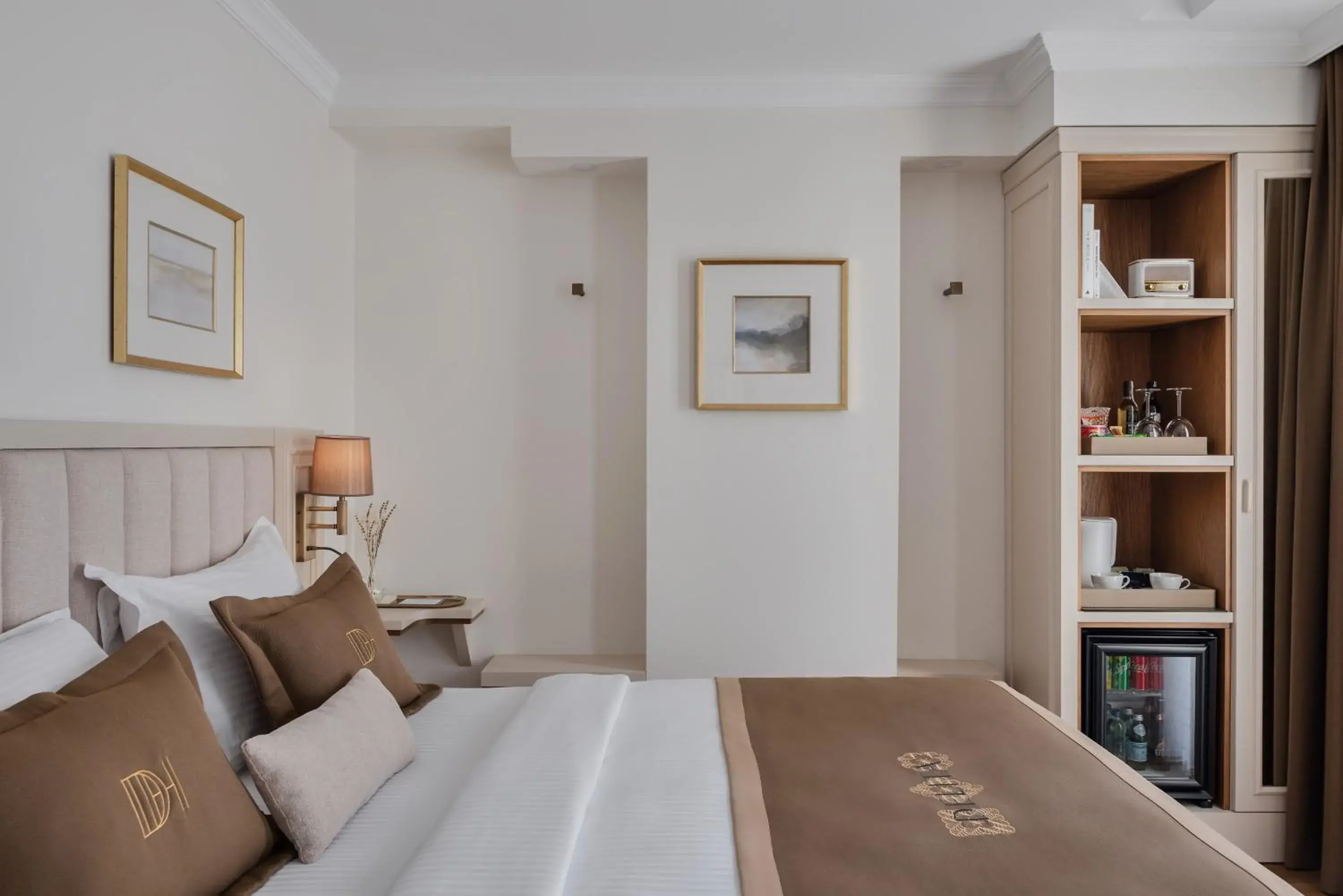 Bedroom, Bed in Delita City Hotel Bedroom, Bed in Delita City Hotel