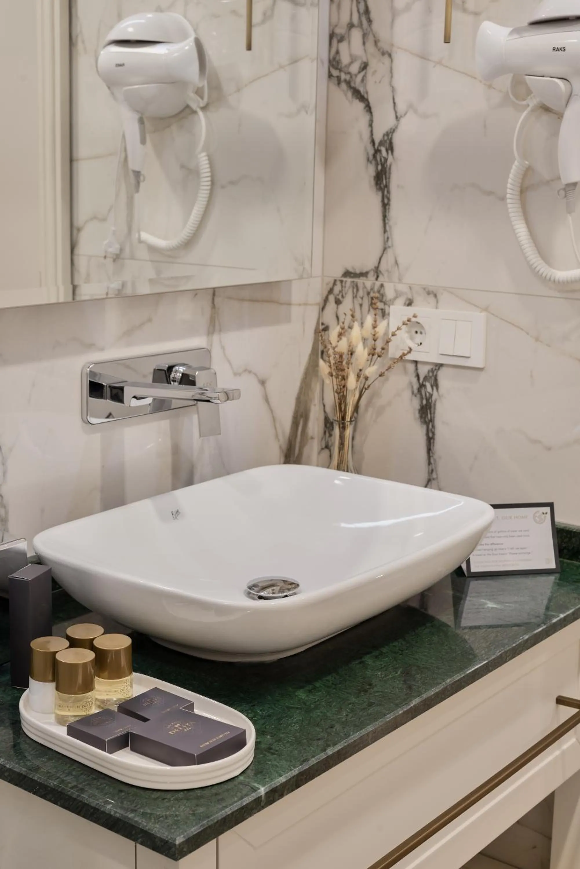 Public Bath in Delita City Hotel