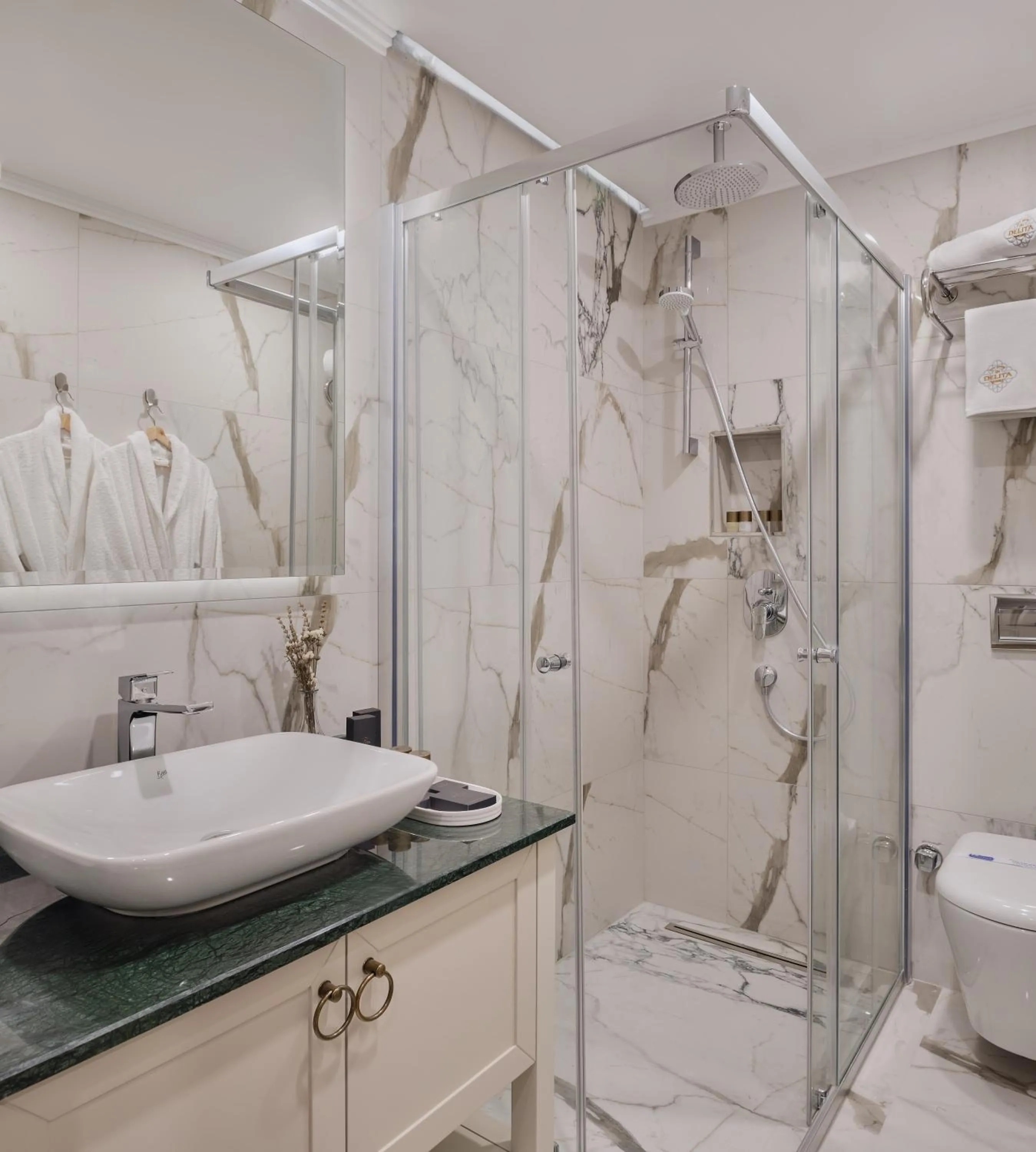 Public Bath in Delita City Hotel