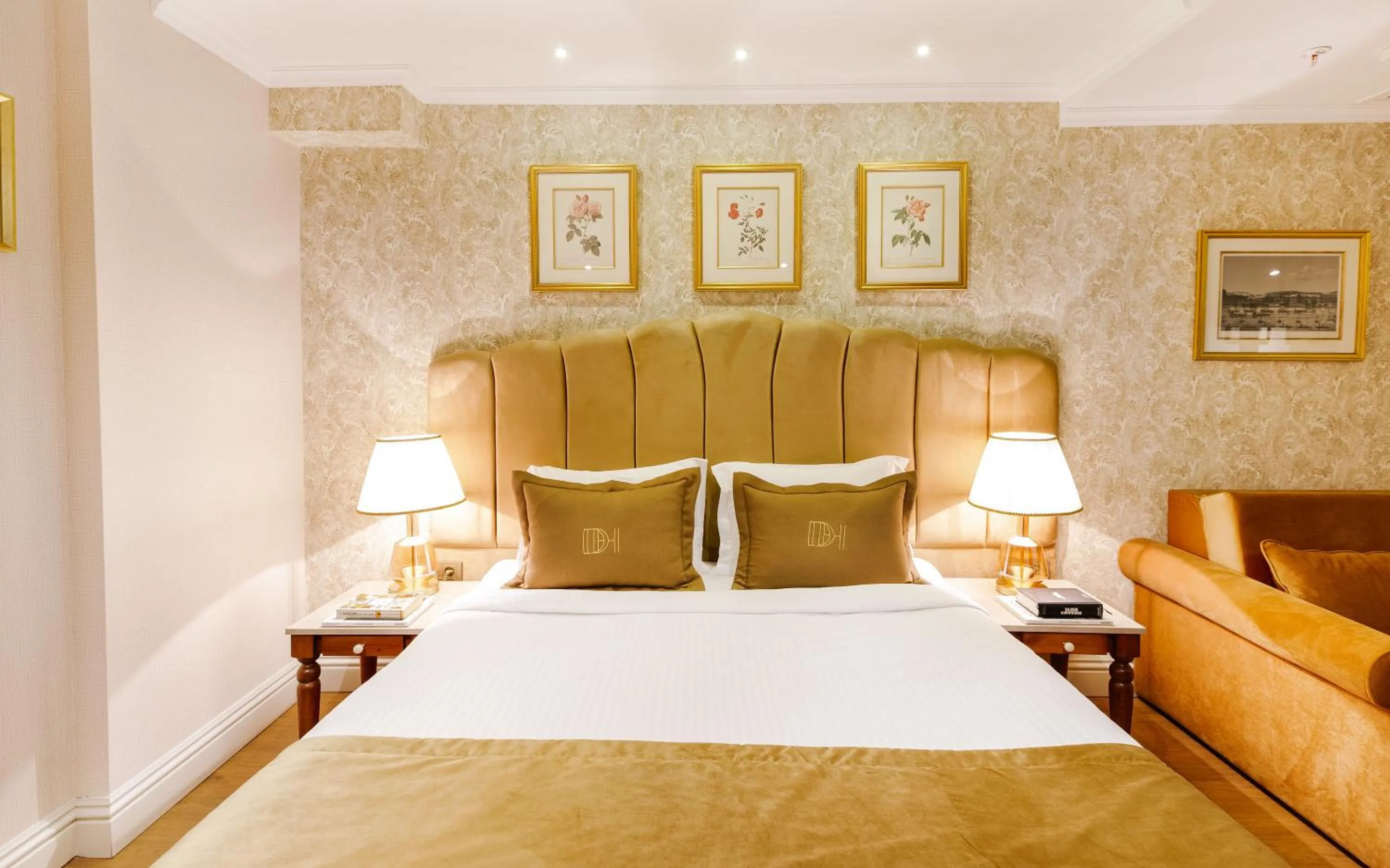 Bedroom, Bed in Delita City Hotel