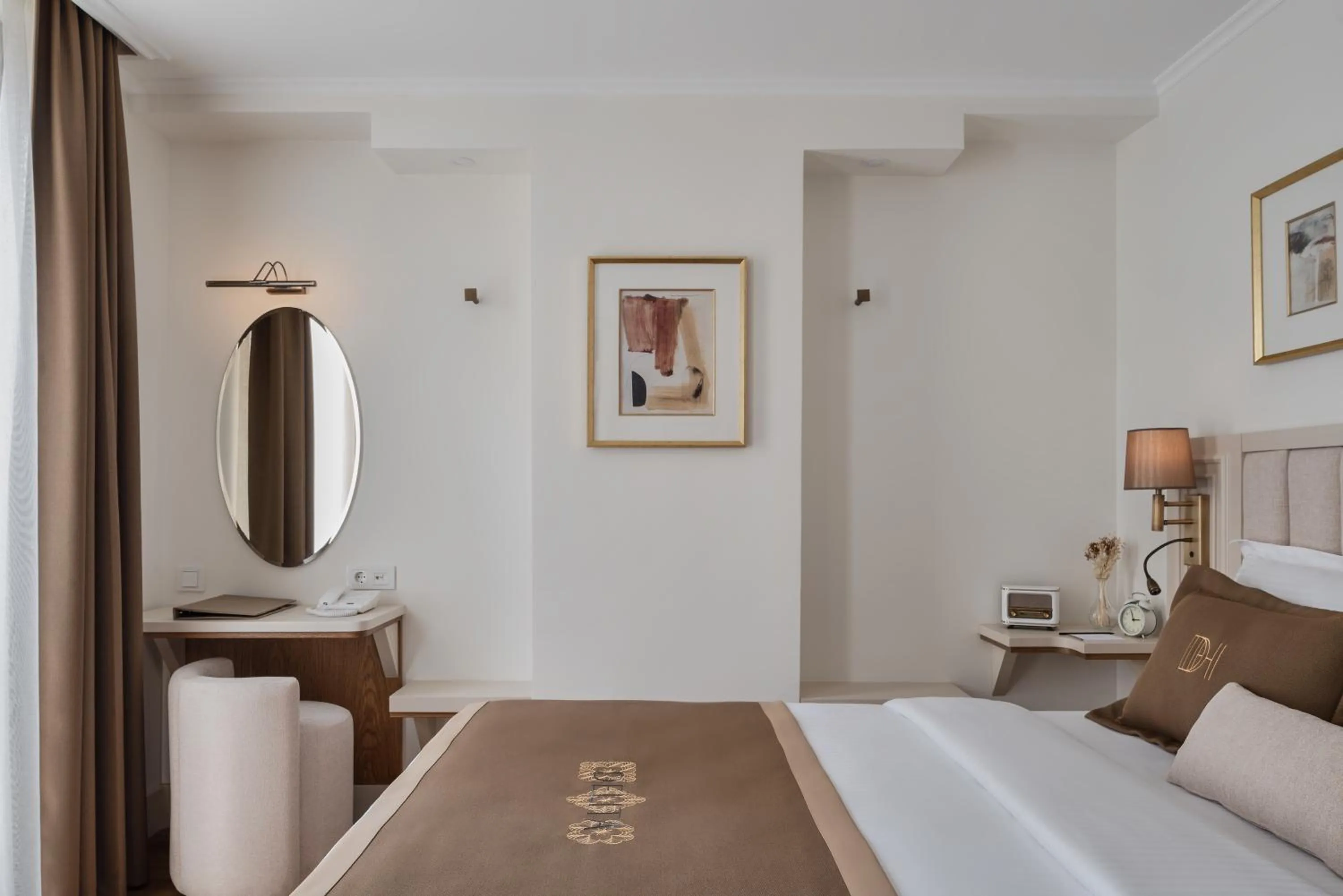 Bedroom, Bed in Delita City Hotel