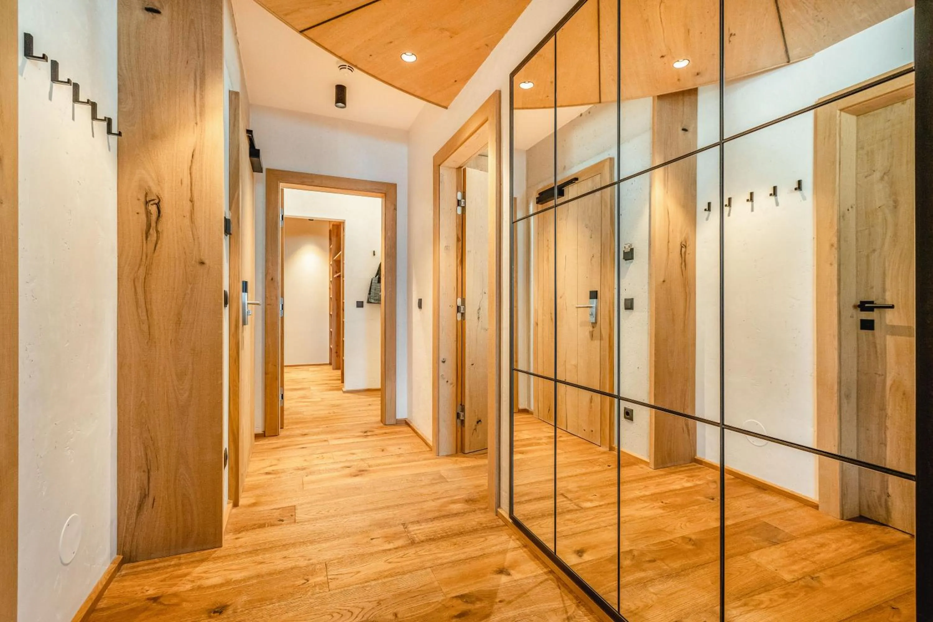 wardrobe in Apartmenthaus Wiesenhof