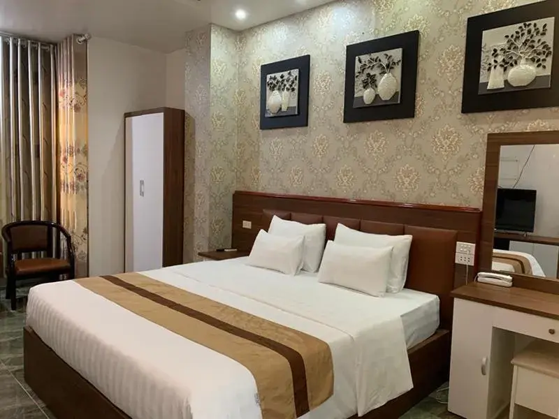 Deluxe Double or Twin Room with Mountain View in Hotel Nhất Ly Deluxe Double or Twin Room with Mountain View in Hotel Nhất Ly