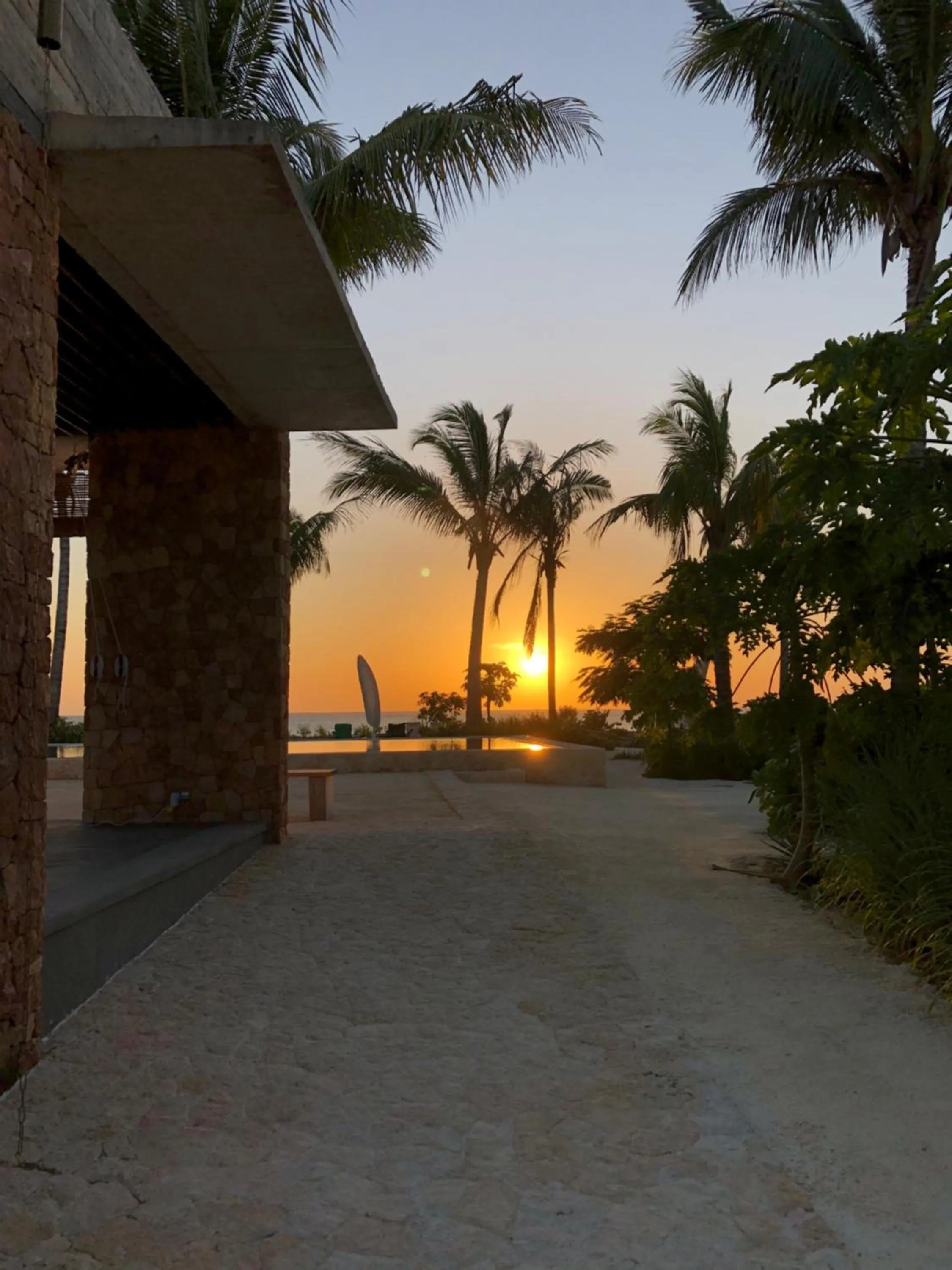 Restaurant/places to eat in Kizikula