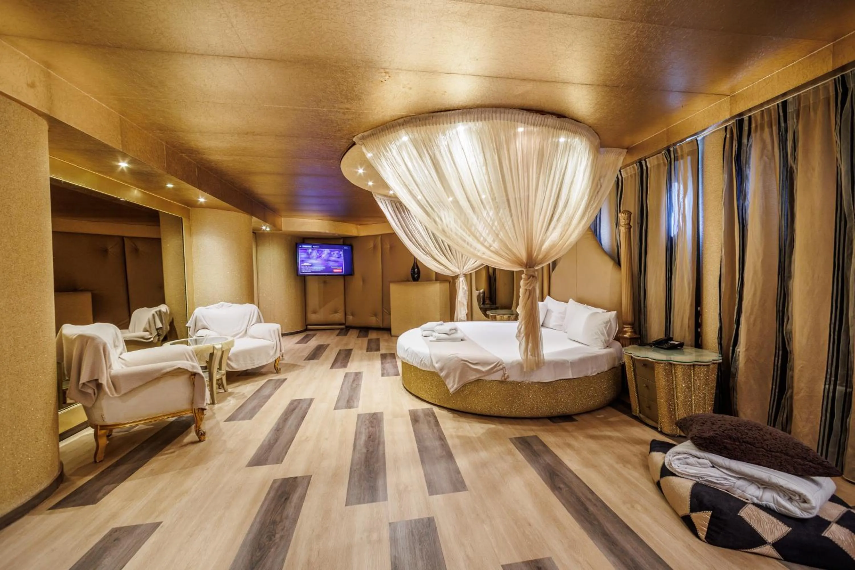 Bedroom, Bed in Aachen