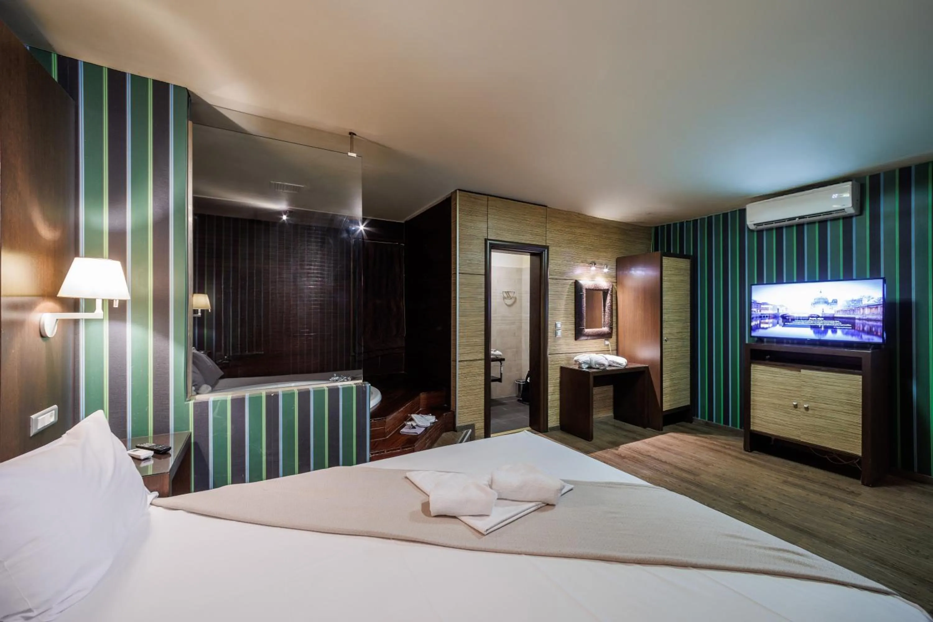 Bedroom, Bed in Aachen