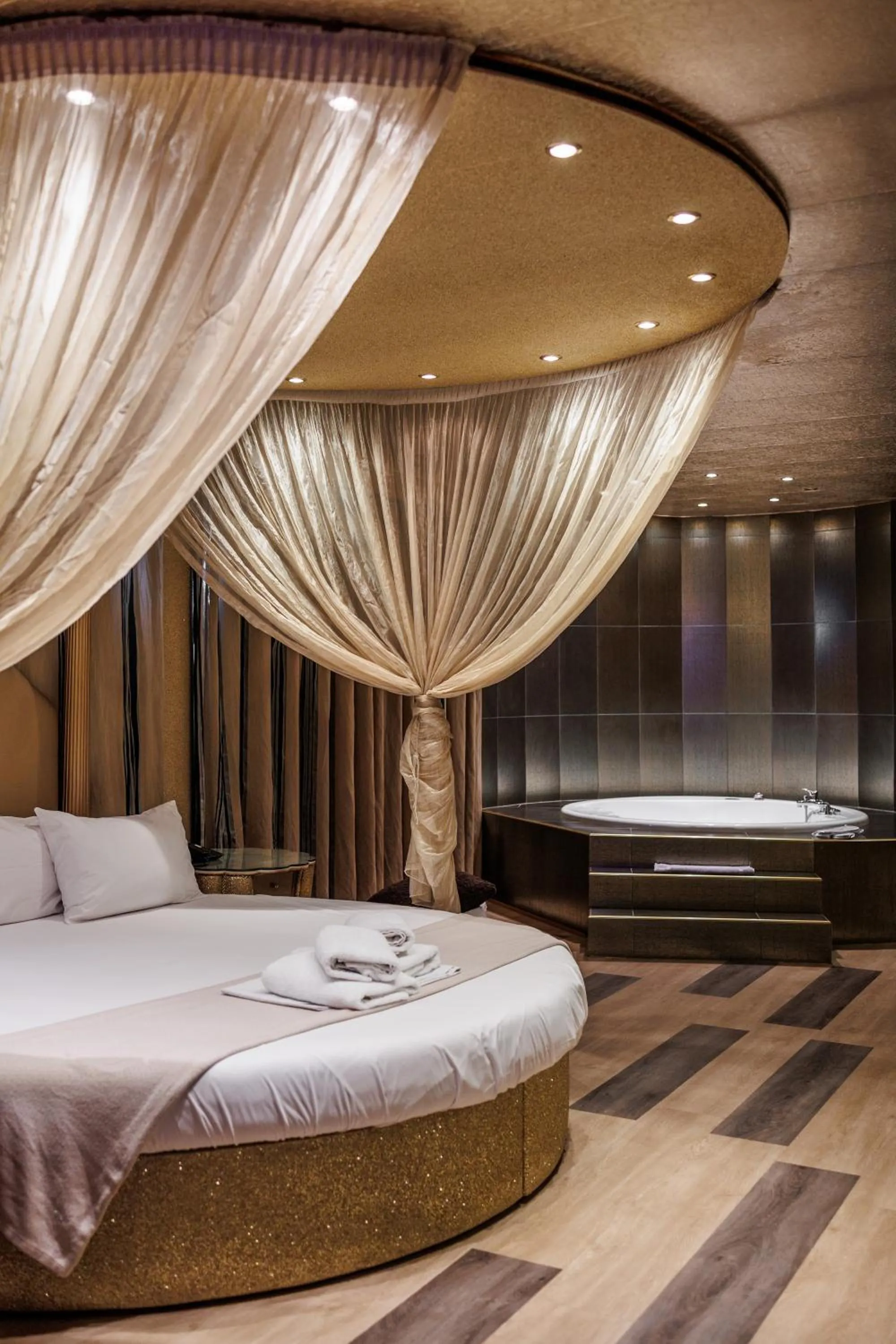 Bedroom, Bed in Aachen