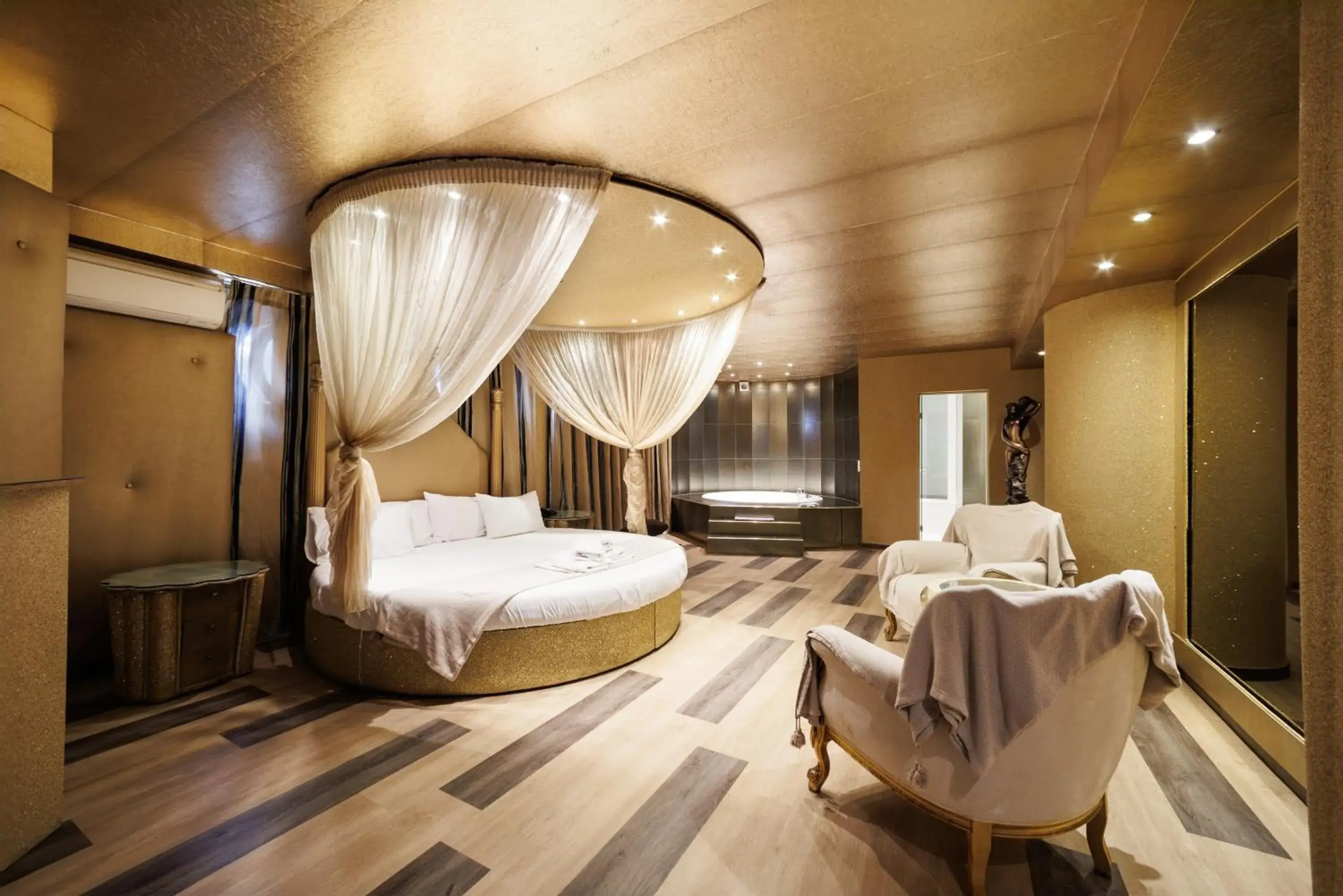 Bedroom, Bed in Aachen Bedroom, Bed in Aachen