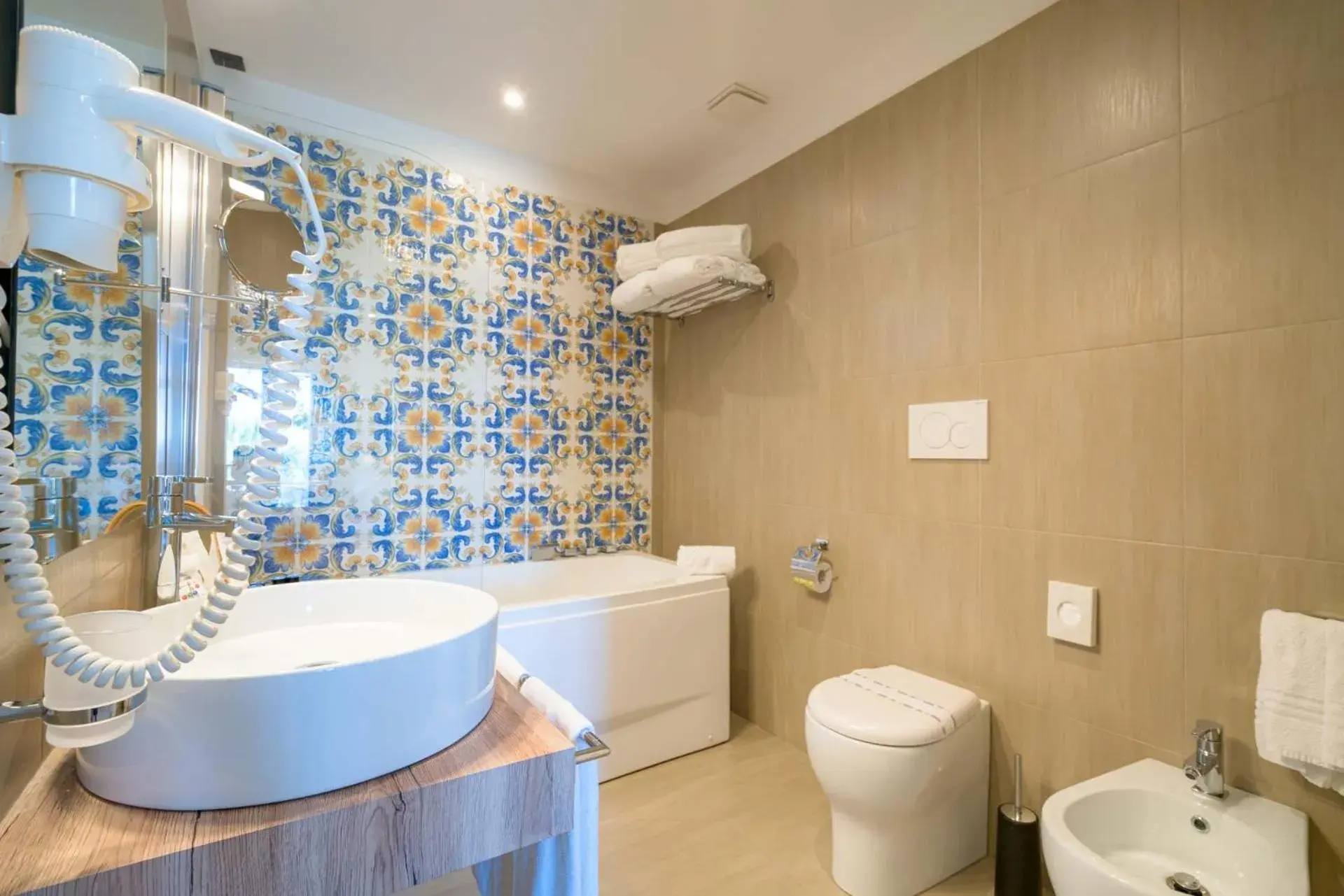 Bathroom in Hotel Rivage Taormina Bathroom in Hotel Rivage Taormina