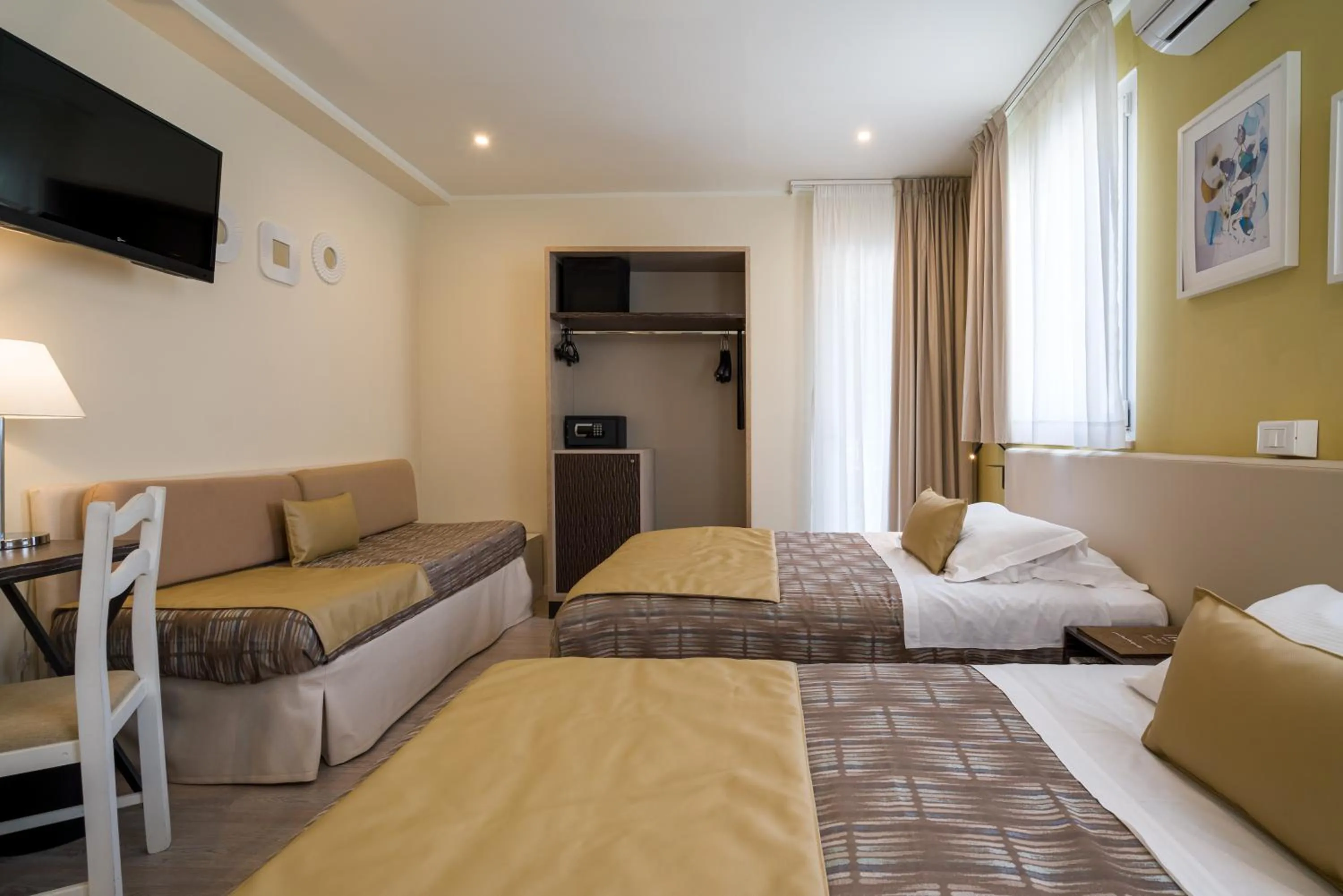 Bedroom, Bed in Hotel Rivage Taormina