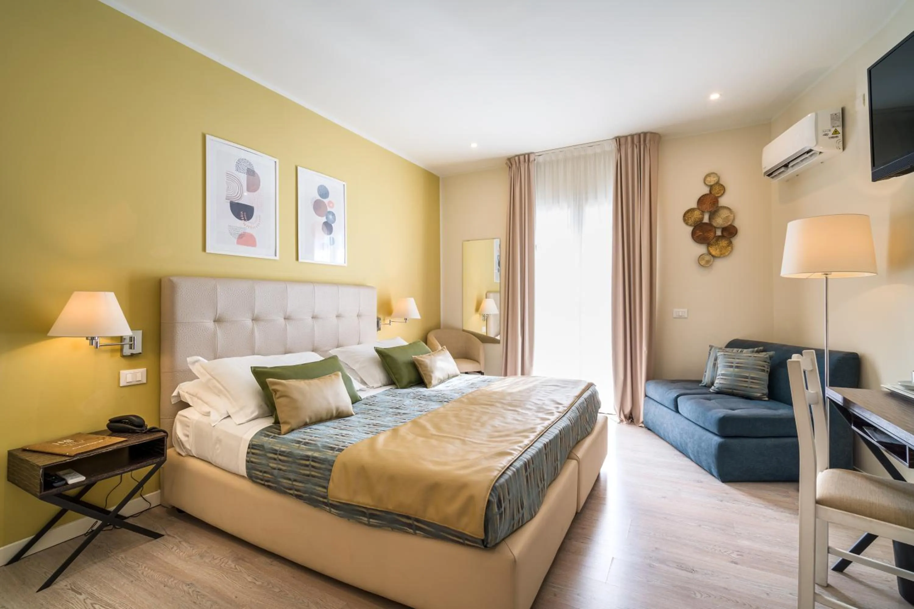 Bedroom, Bed in Hotel Rivage Taormina