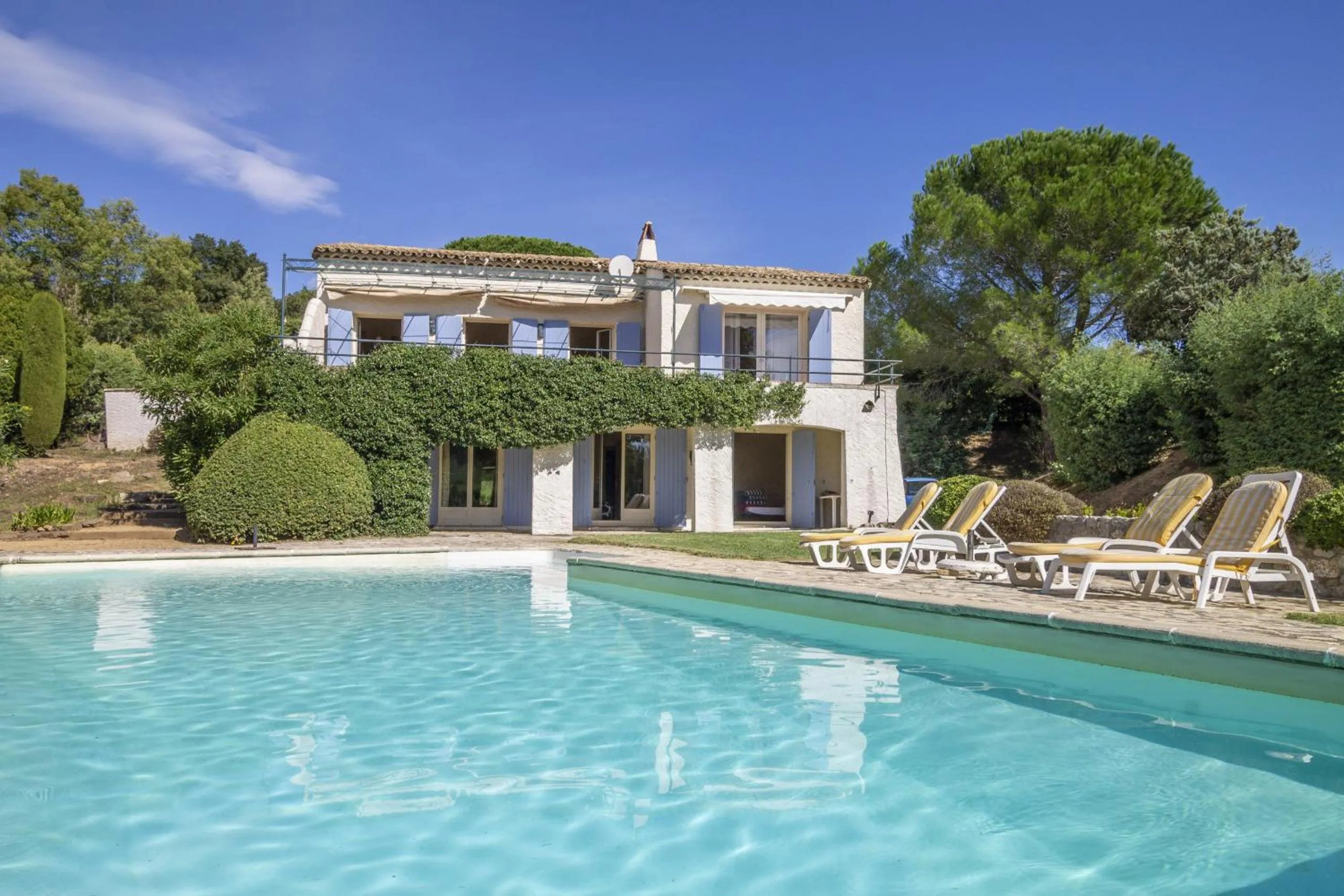 Off site in Mouramour