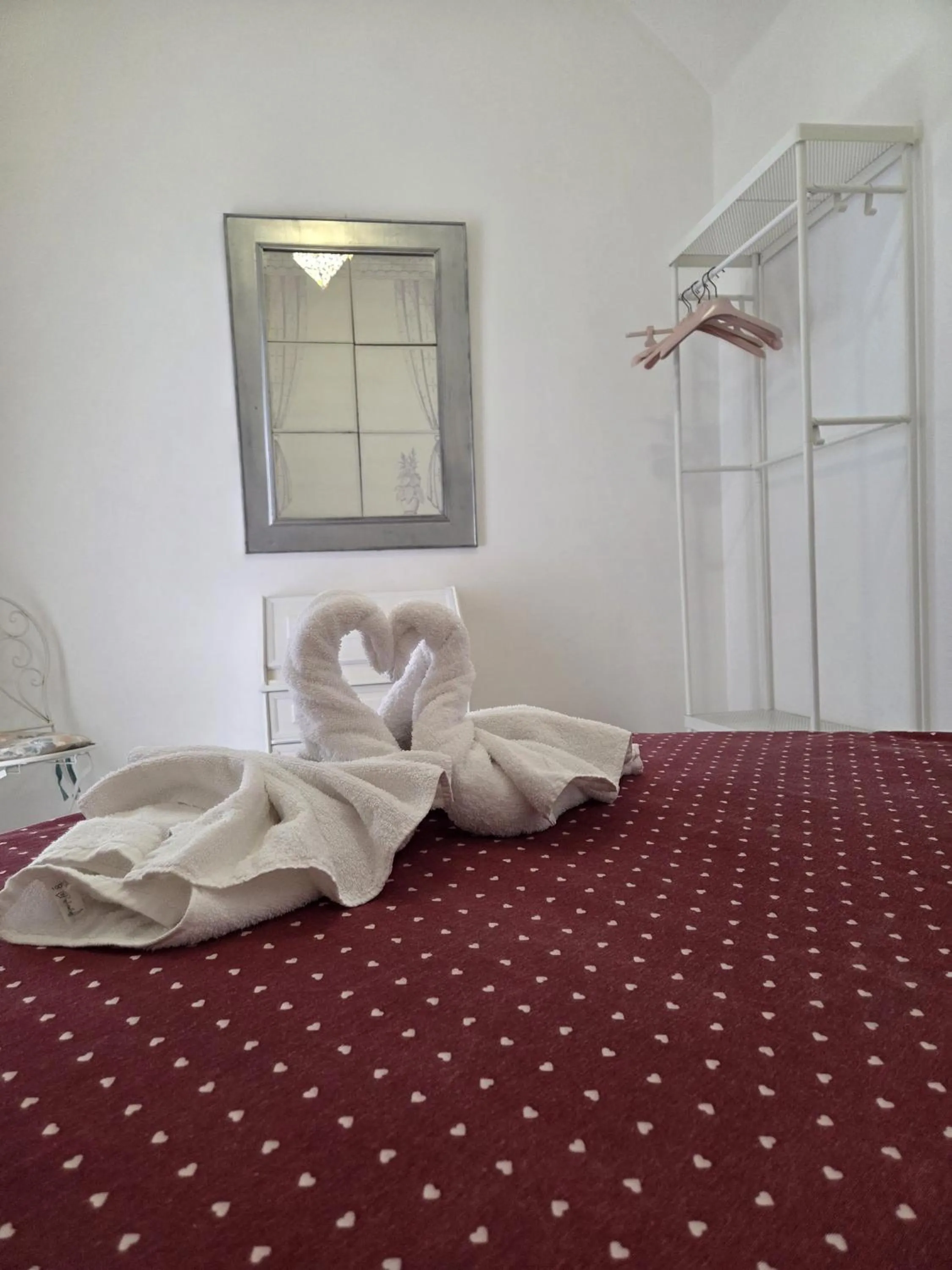 Decorative detail, Bed in B&B SOGNANDO VIETRI e SPA ESCLUSIVA