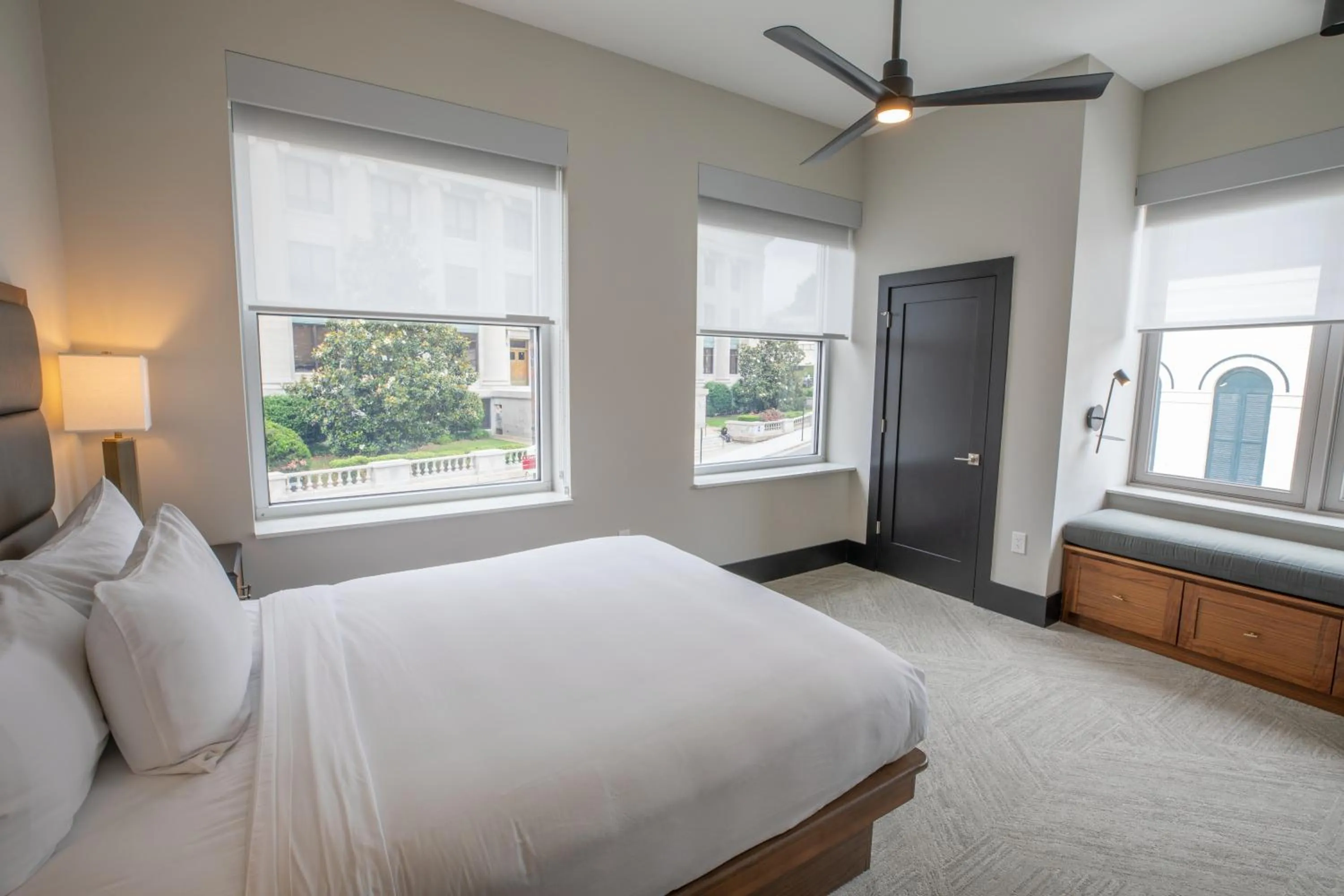 Bedroom, Bed in The Bee Hotel, Danville
