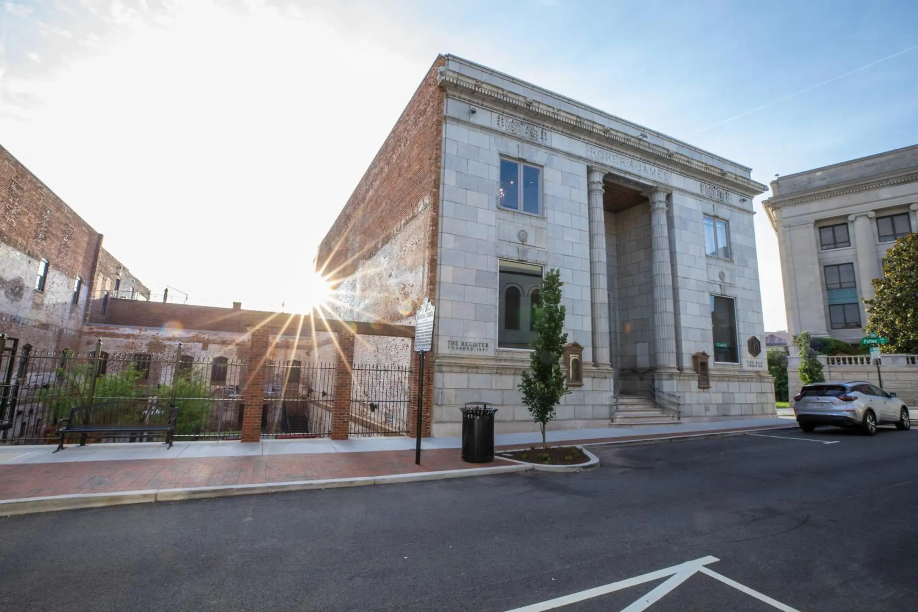 Property building in The Bee Hotel, Danville Property building in The Bee Hotel, Danville