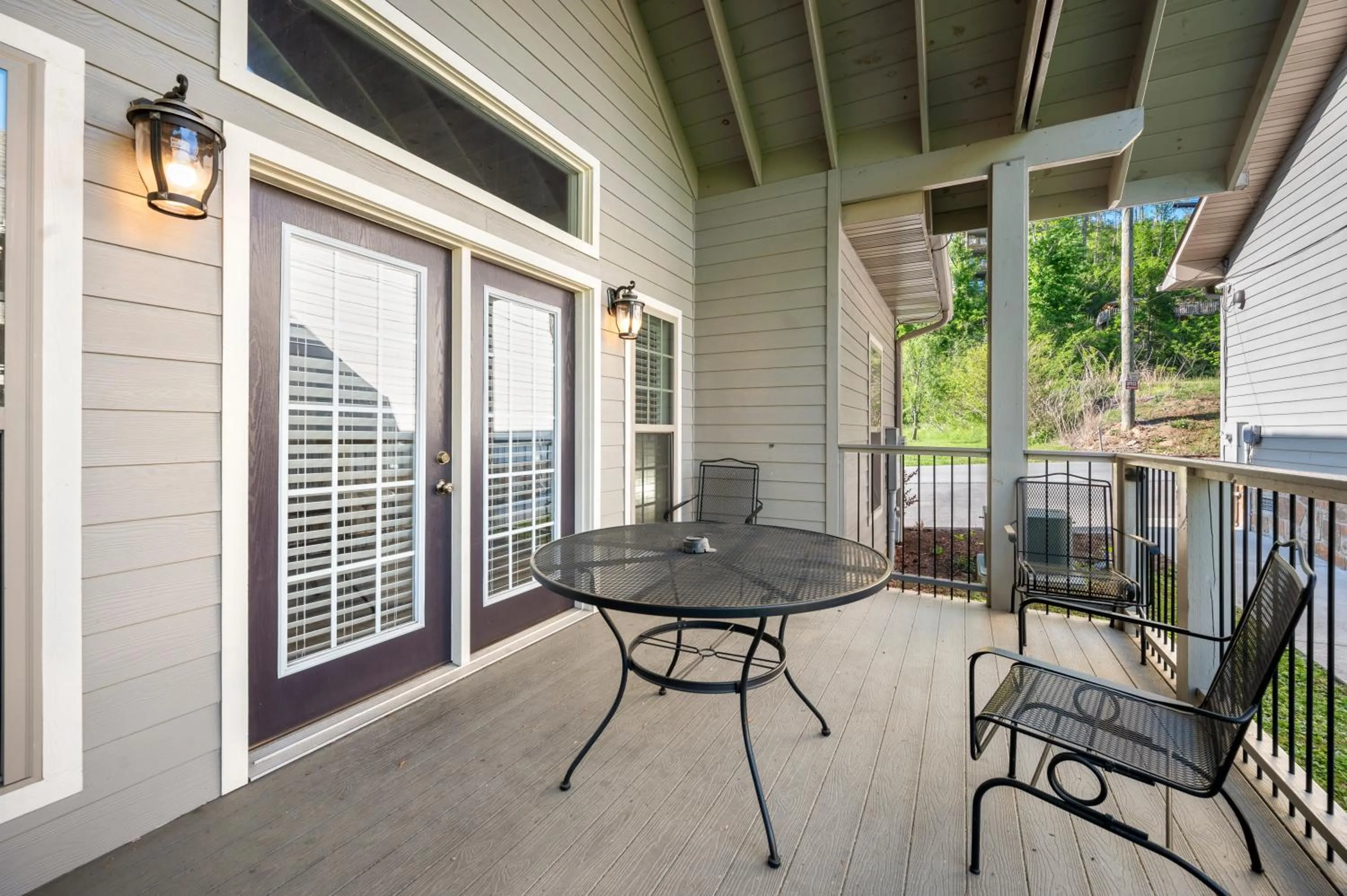 Carr's Northside Hotel and Cottages