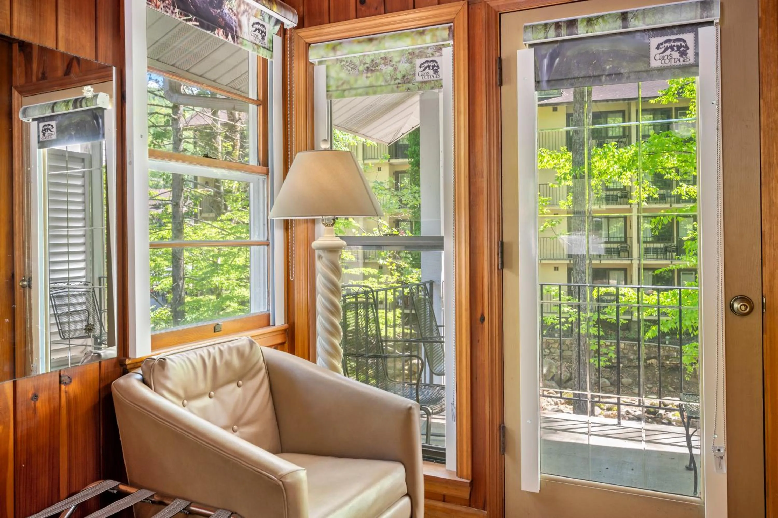 Carr's Northside Hotel and Cottages